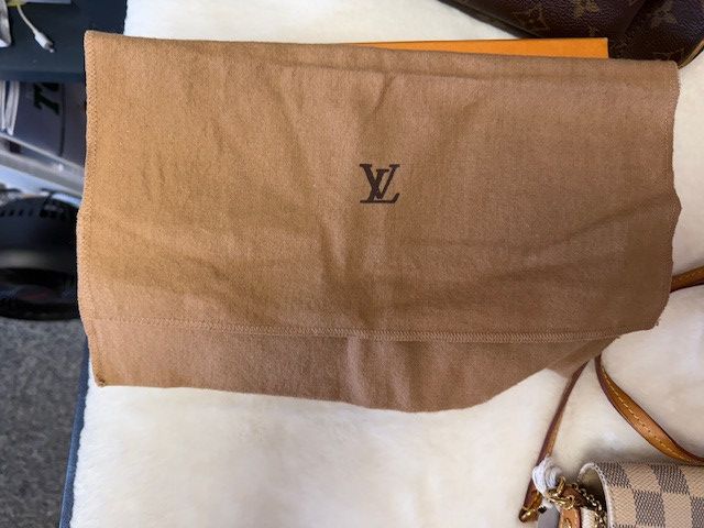 Louis Vuitton Favorite PM Azur Size ONE SIZE - 2 Thumbnail