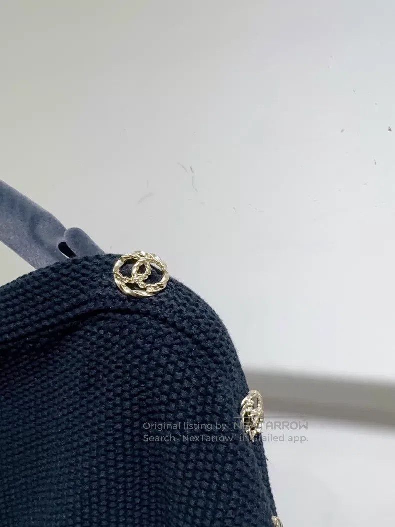 Chanel Chanel 20P embossed logo sweater Size XS / US 0-2 / IT 36-38 - 2 Thumbnail