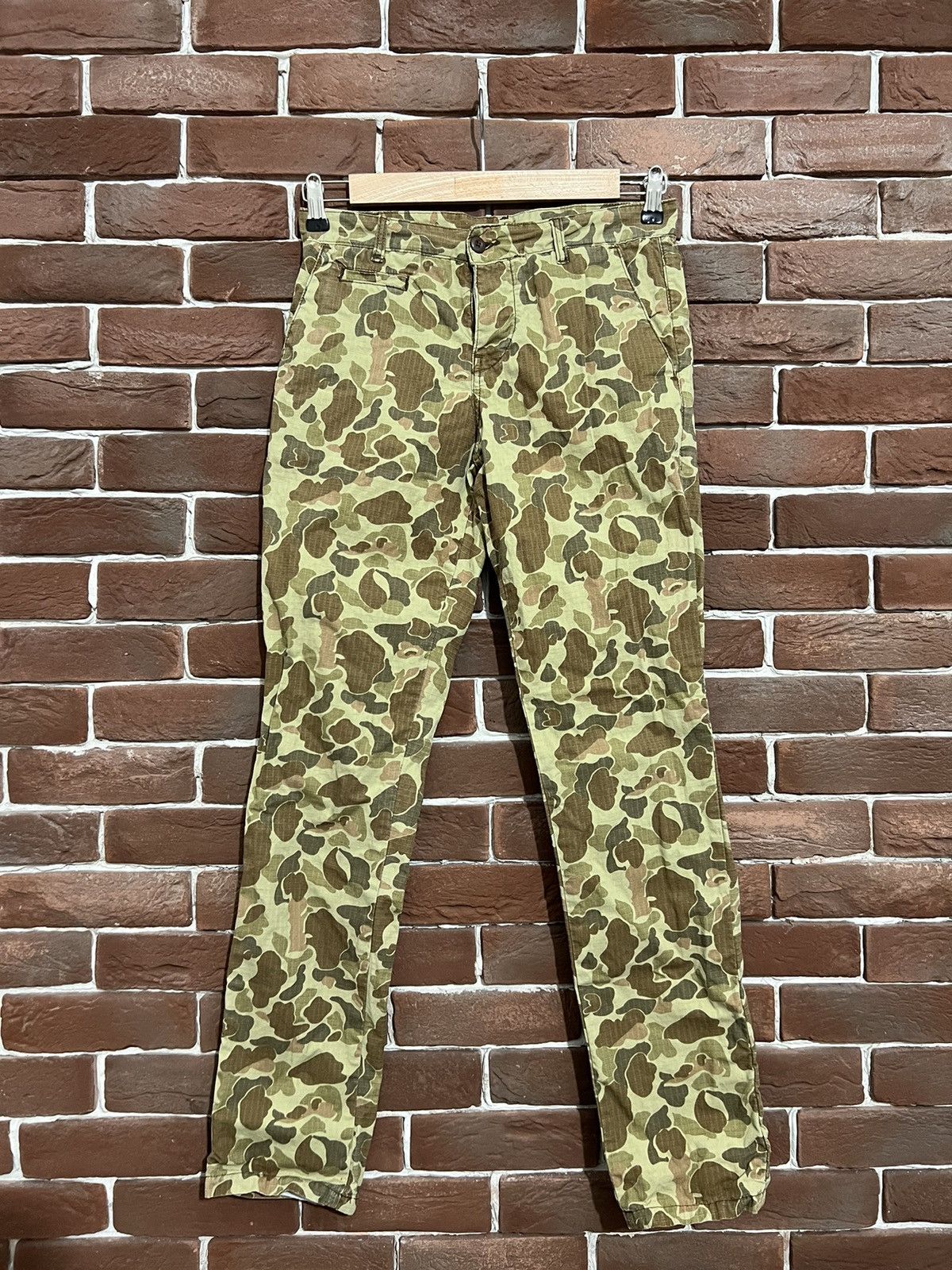 Carhartt Vintage 00s Carhartt Work Camo Pants Hype Streetwear xstuff Size US 28 / EU 44 - 2 Thumbnail
