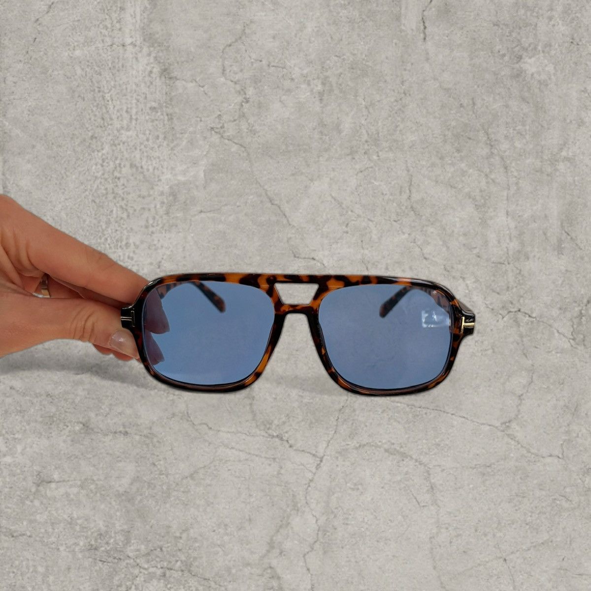 Japanese Brand Aviator sunglasses in blue tortoise shell frame. One size Size ONE SIZE - 3 Thumbnail