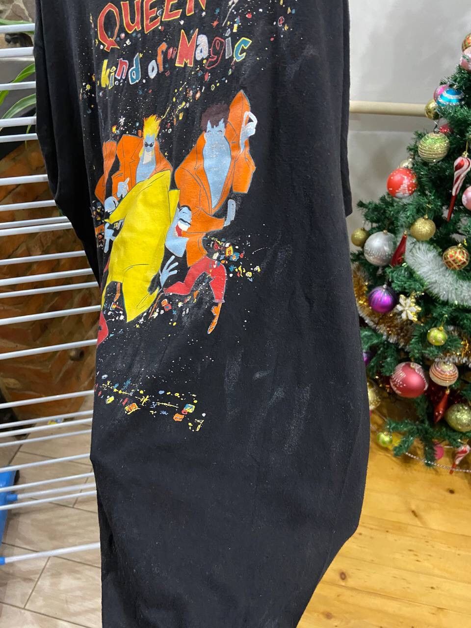 Band Tees Vintage 1986 Queen A King Of Magic All Over Print Band Tee Size US XL / EU 56 / 4 - 10 Thumbnail