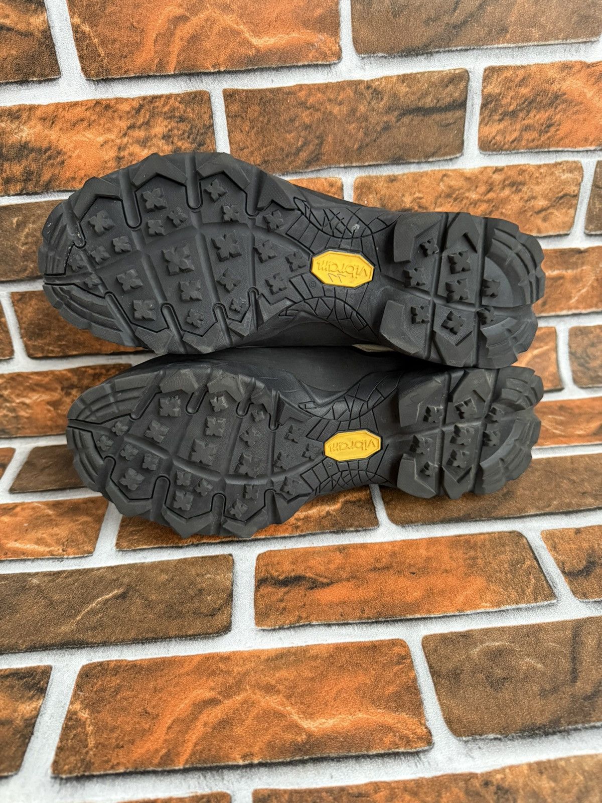 ROA Fedaia hiking boots Size US 9 / EU 42 - 21 Thumbnail