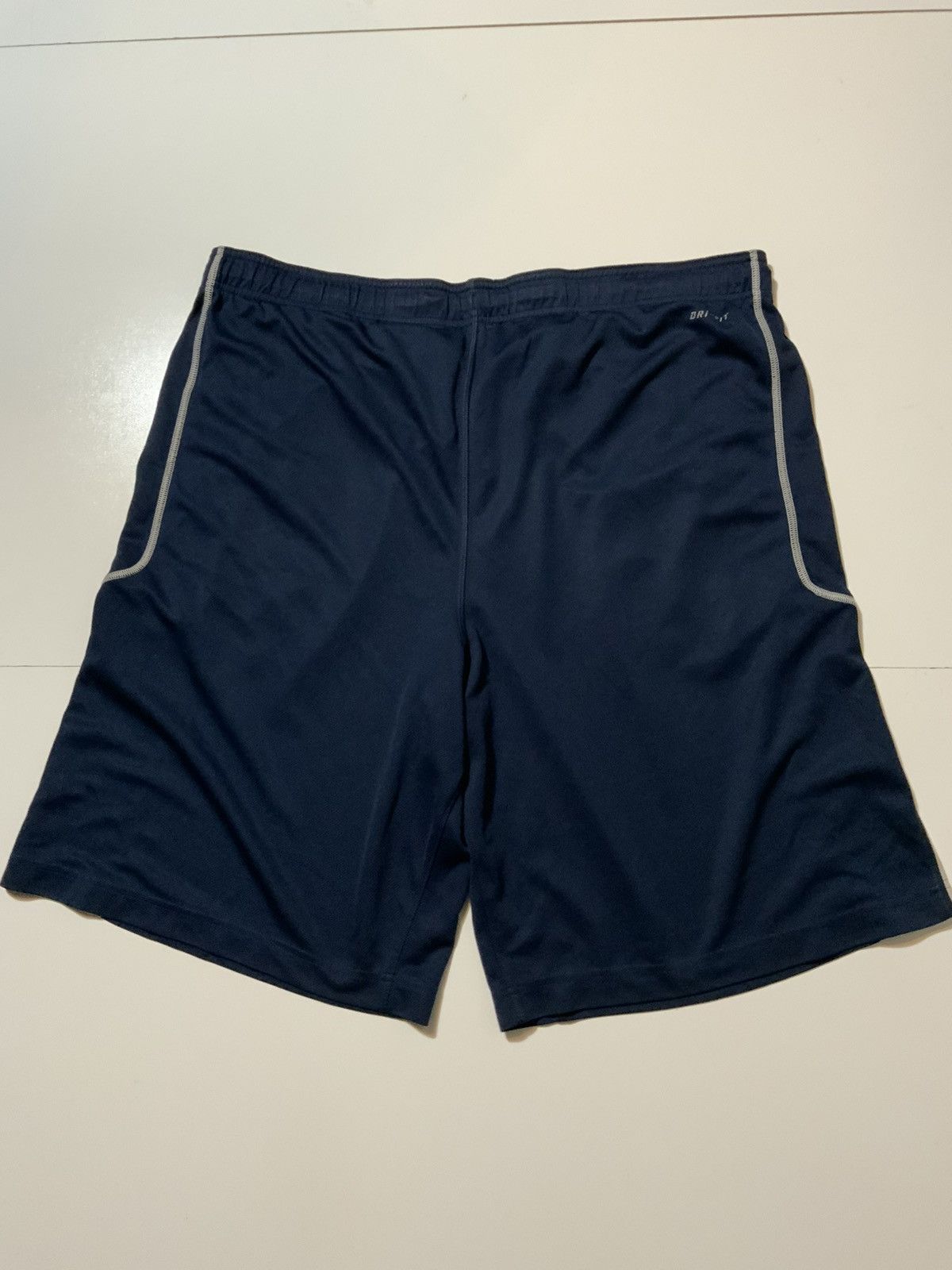 NCAA × Nike Nike Dri Fit Villanova Wildcats Football Training Shorts Size US 42 / EU 58 - 3 Thumbnail