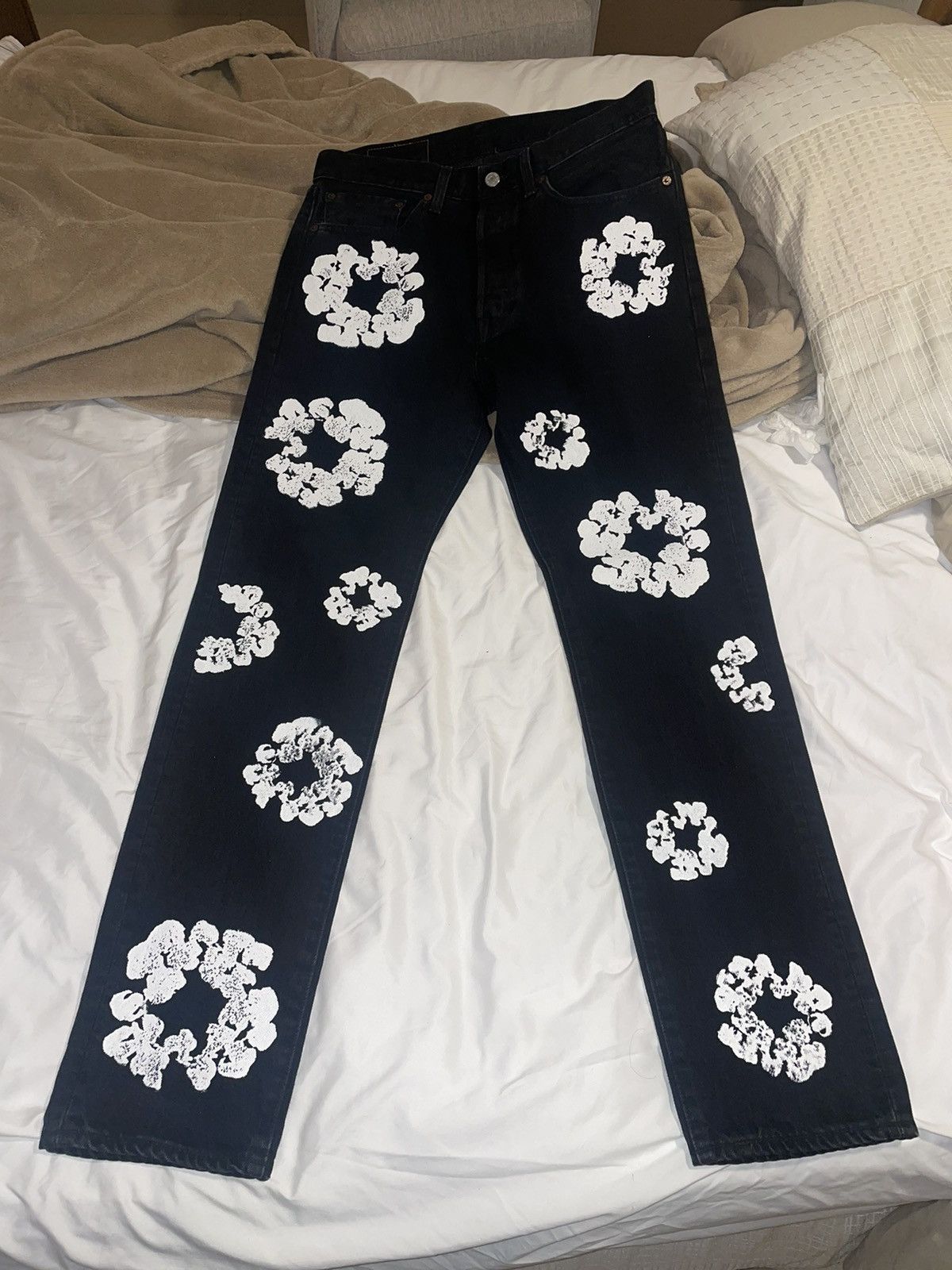 DENIM TEARS Levi's x Denim Tears The Cotton Wreath Jean Black Size US 31 - 1 Thumbnail