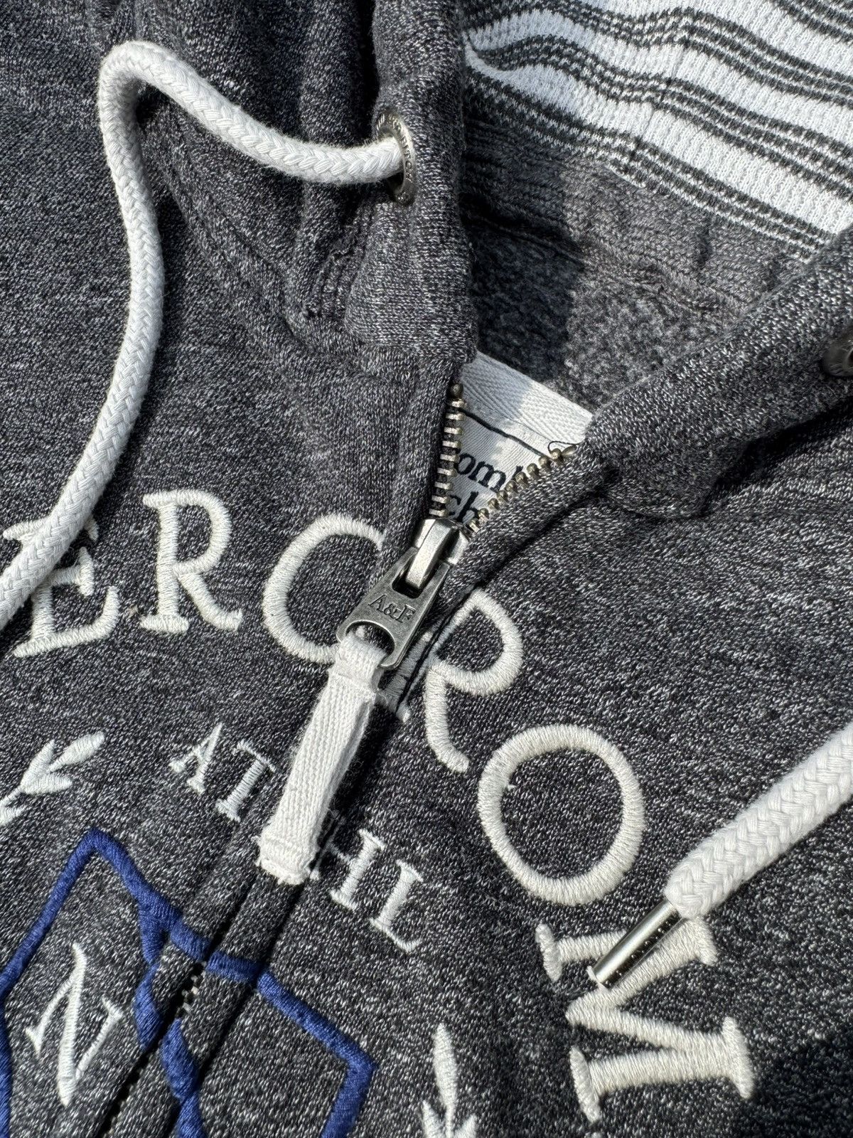 Abercrombie & Fitch Vintage Abercrombie Fitch Y2k Zip Hoodie Size S / US 4 / IT 40 - 8 Thumbnail