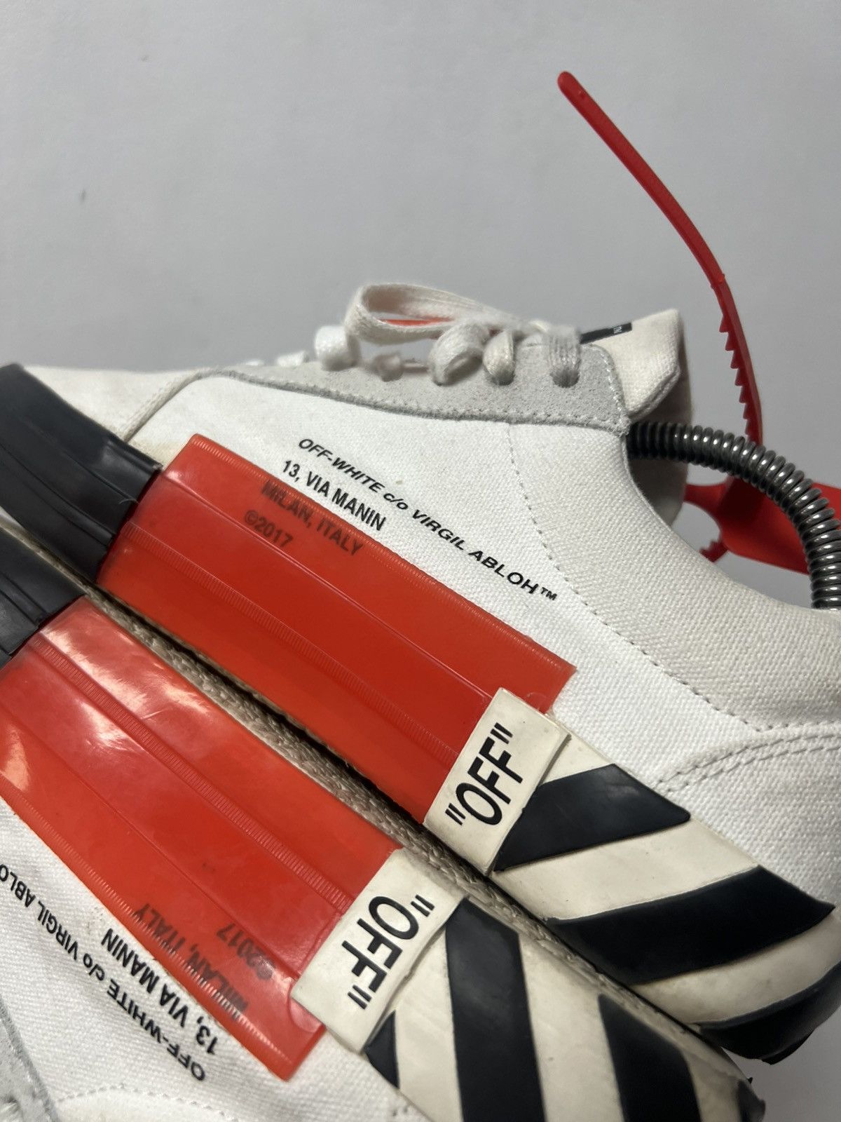 Off-White Off White Vulcanized Sneaker Shoes White Size US 5.5 / EU 38 - 15 Thumbnail