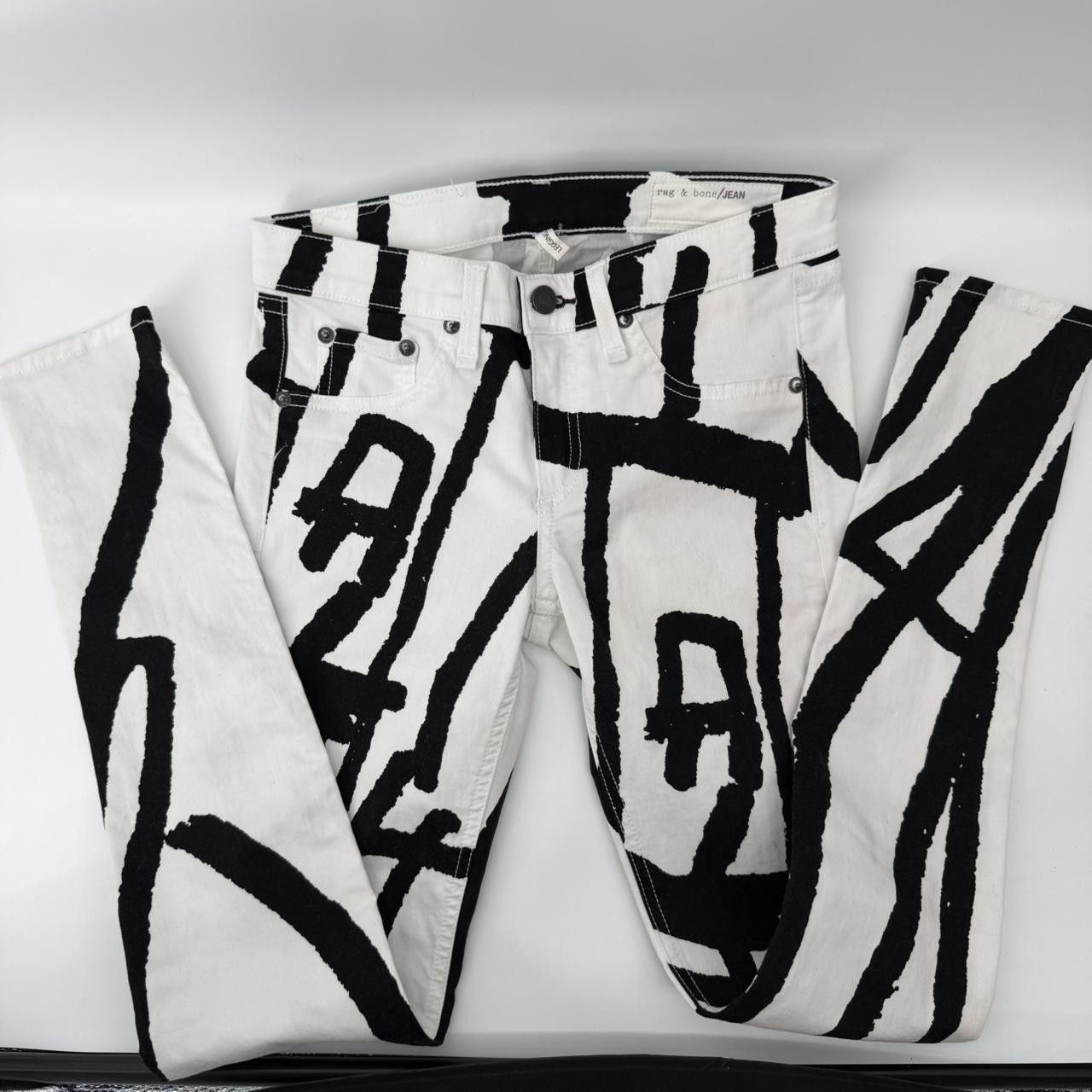 Rag & Bone Rag & Bone Vintage White + Black Artist graphic print Size 26" / US 2 / IT 38 - 1 Thumbnail