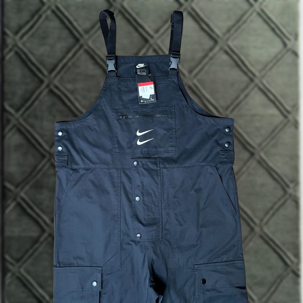 Nike Nike Sportswear Swoosh Coverall Size: M BLACK - CU3896-010