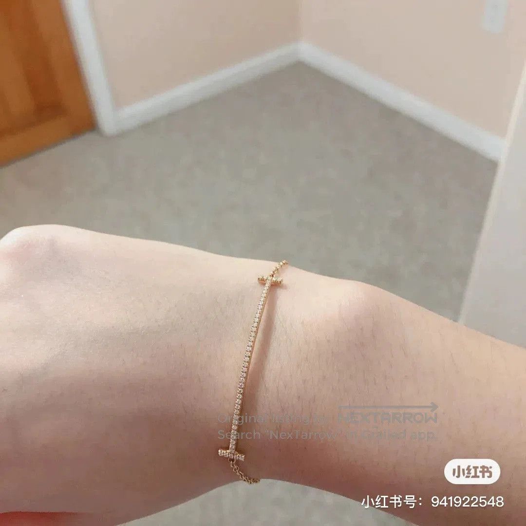 Tiffany & Co. Tiffany Small Smile Full Diamond Bracelet. Size ONE SIZE - 8 Thumbnail