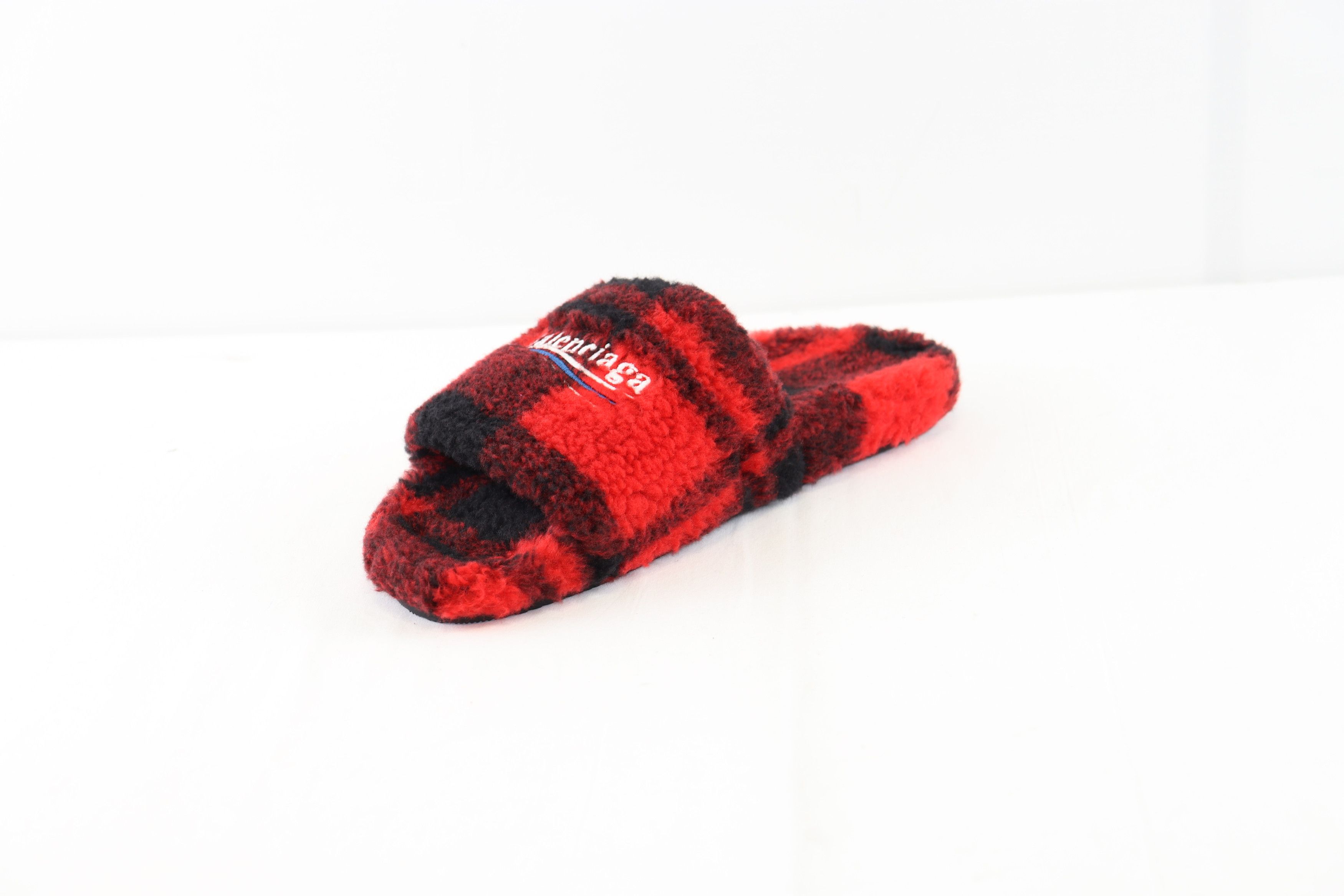 Balenciaga o1rshd1 Q:4 / Furry Slide in Red Size US 9 / EU 42 - 3 Thumbnail
