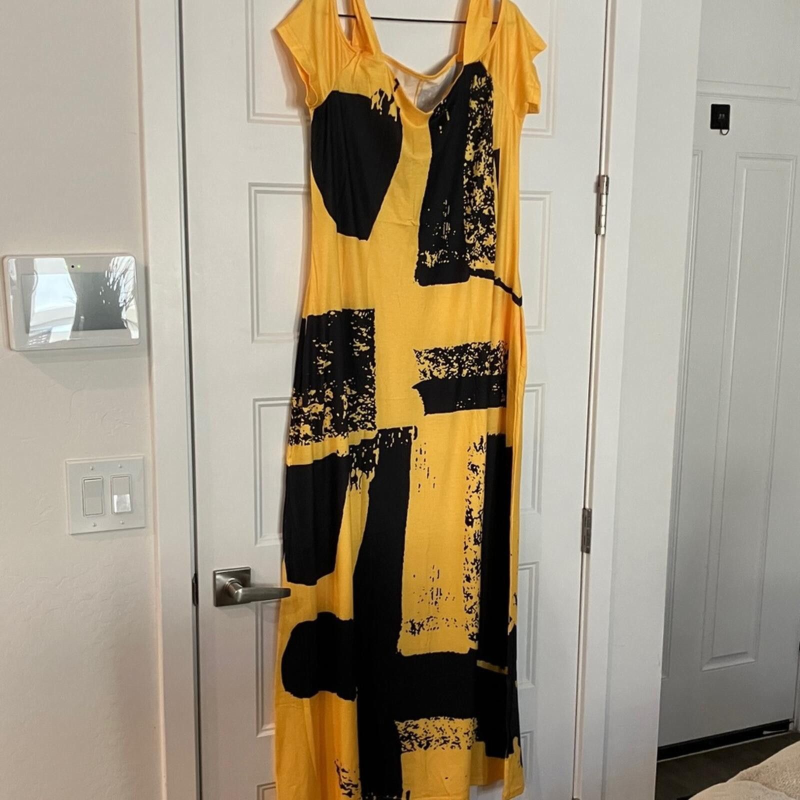 Other NIB Yellow and Black Abstract Print Maxi Dress - Women Size XL / US 12-14 / IT 48-50 - 4 Thumbnail