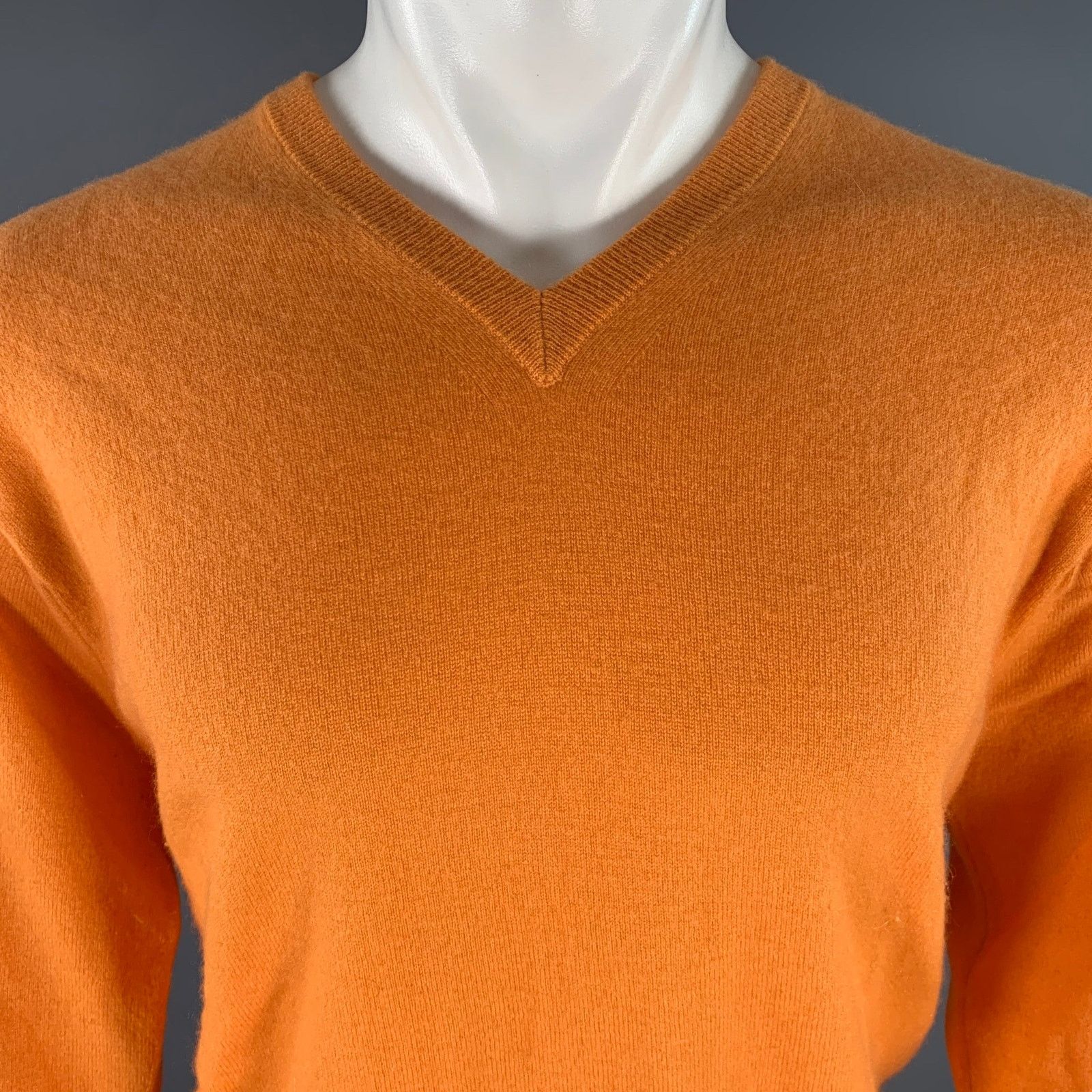 N.Peal N.PEAL Size L Knitted Cashmere V-Neck Sweater Size US L / EU 52-54 / 3 - 2 Thumbnail