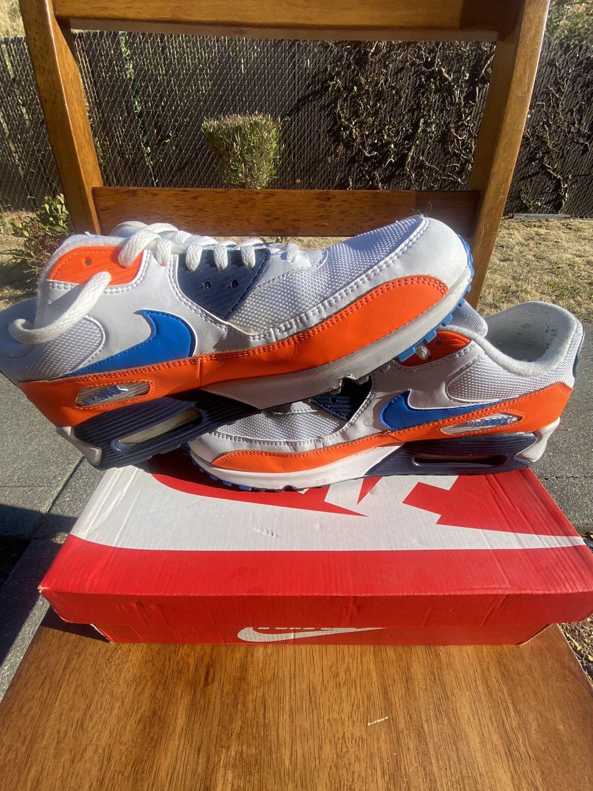 Nike (USED) (FREE SHIPPING) Nike Air Max 90 Essential Size US 11.5 / EU 44-45 - 4 Thumbnail