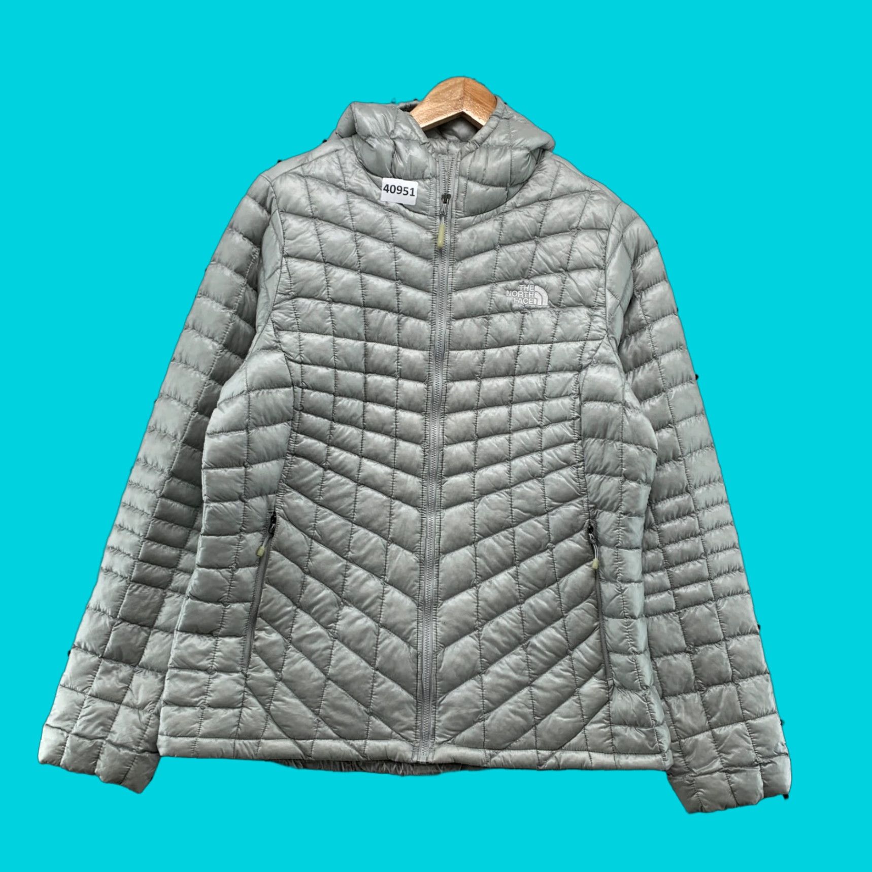 The North Face Thermaball Packable Jacket Womens Large Gray Hooded Hiking