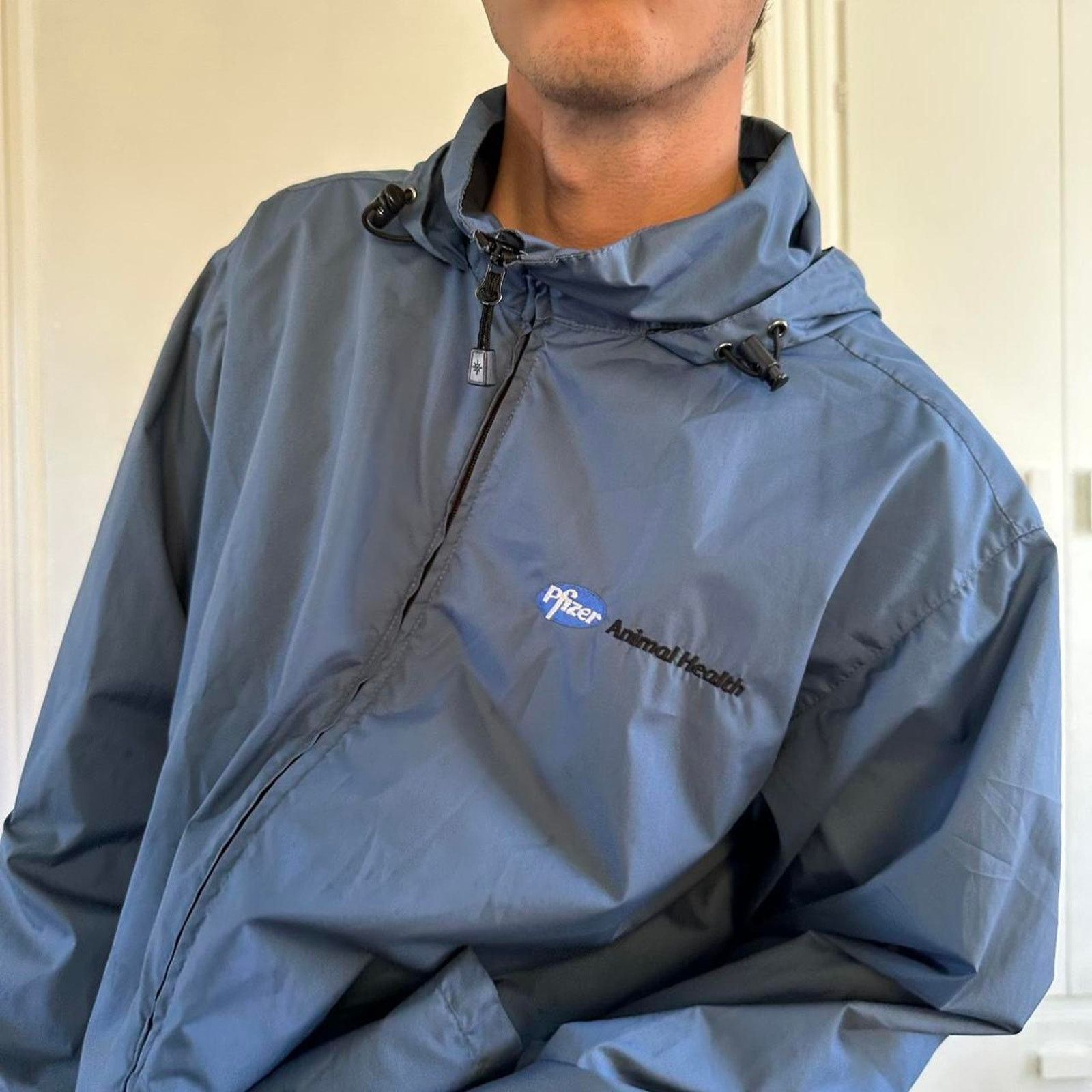 Vintage Rre Pfizer Animal Health Medical Hospital Windbreaker Jacket Size US L / EU 52-54 / 3 - 7 Thumbnail