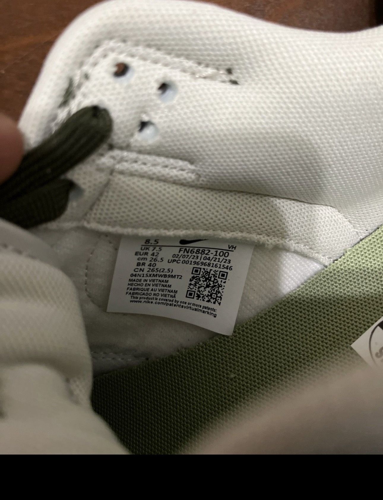 Nike Brand new never worn ships next day Size US 8.5 / EU 41-42 - 5 Thumbnail