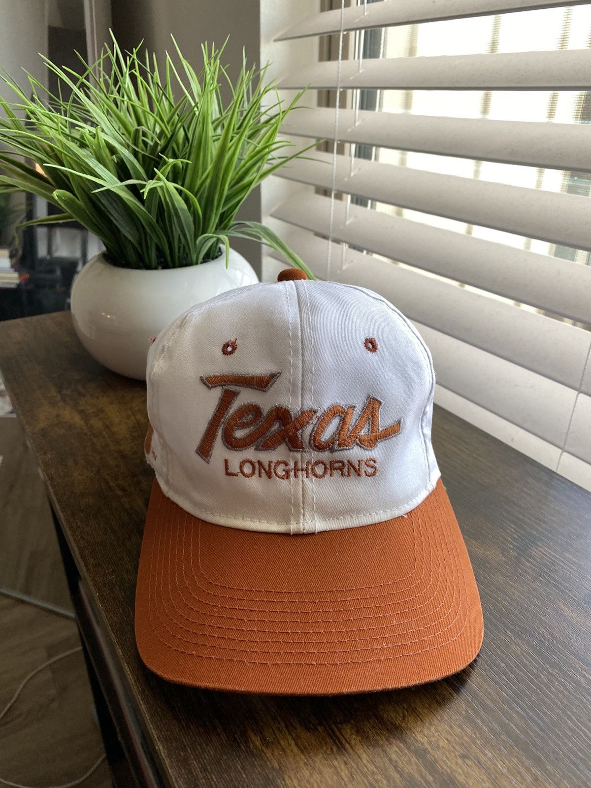 Vintage Vintage 90s Texas Longhorns Double Line Script Snapback Hat Size ONE SIZE - 1 Thumbnail