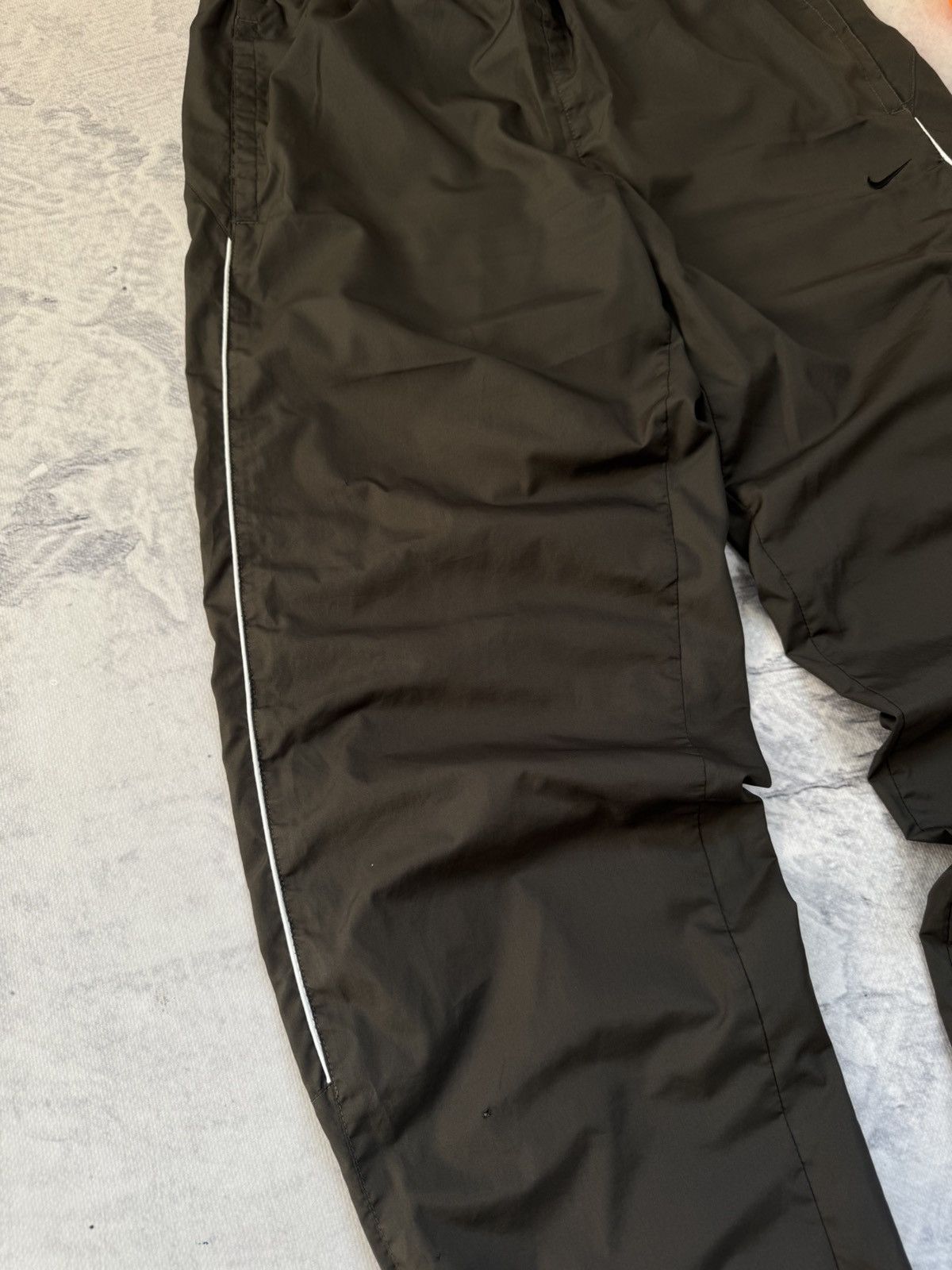 Nike × Vintage NIKE NYLON VINTAGE Y2K OVERSIZE BAGGY FIT PANTS SWEATPANTS Size US 32 / EU 48 - 4 Thumbnail