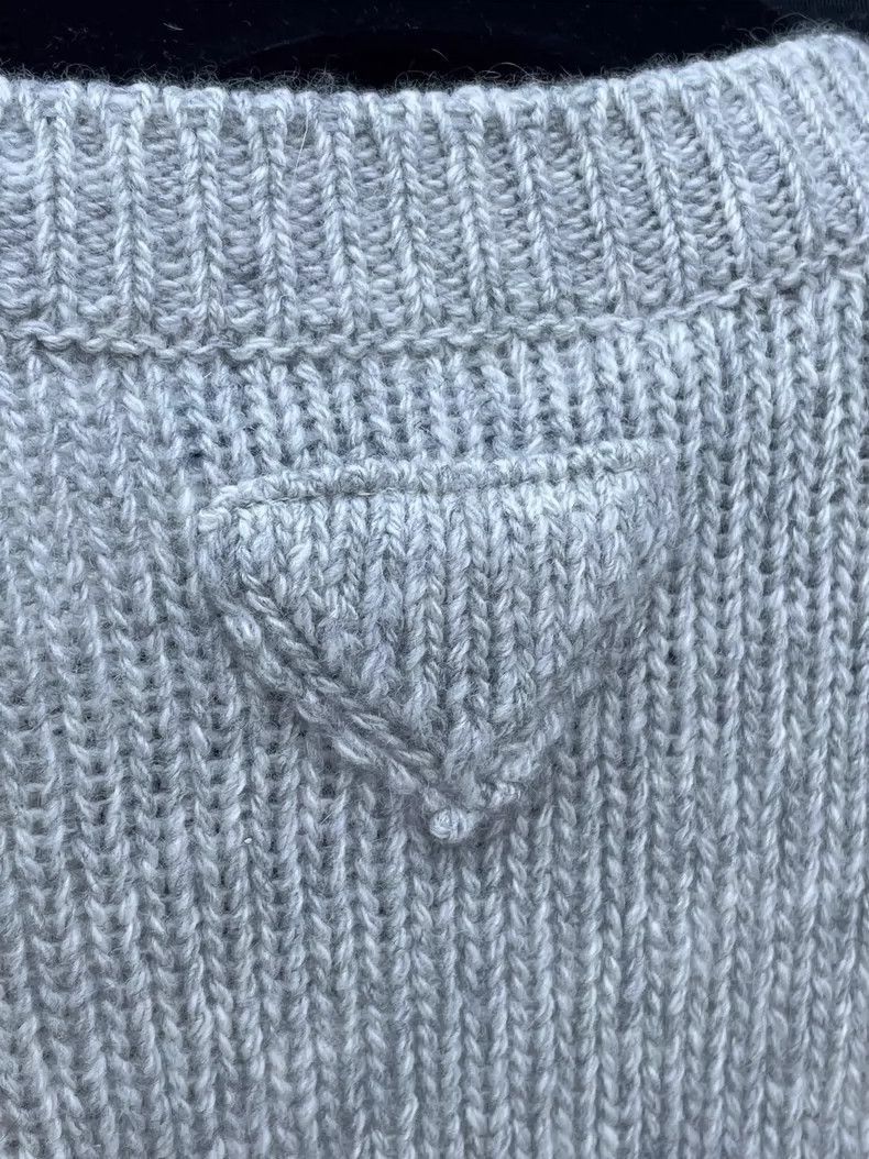 Prada Prada Light Gray Knitted Wool Crop Cardigan -2505 Size S / US 4 / IT 40 - 3 Thumbnail