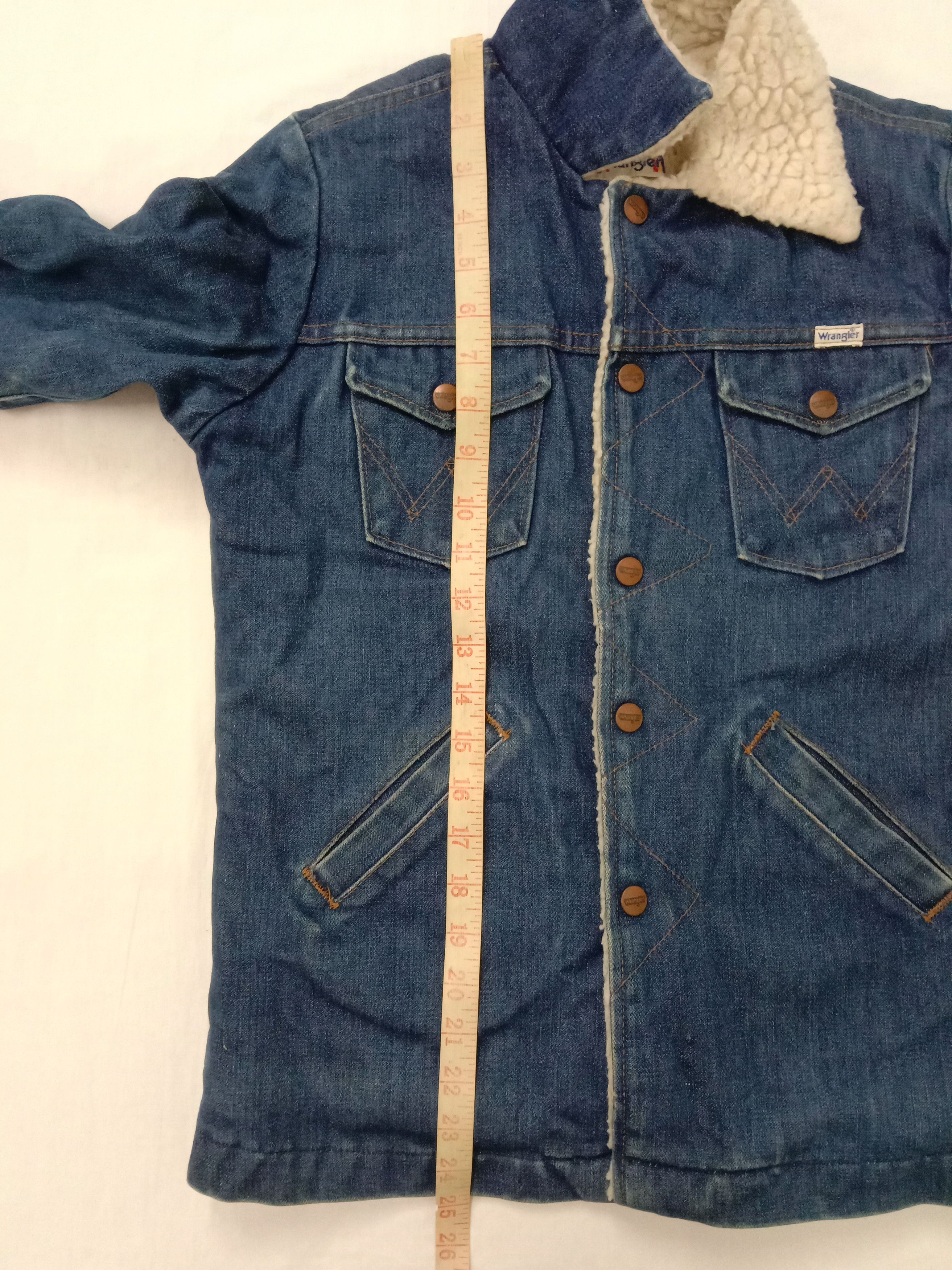 Vintage Vintage Wrangler Denim Trucker Sherpa Jacket Boys Size Size US XS / EU 42 / 0 - 9 Thumbnail