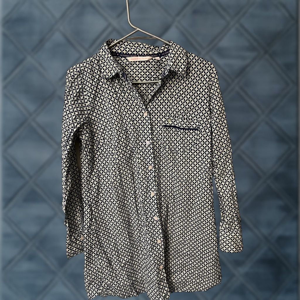 Victoria's Secret Victoria's Secret The Mayfair Cotton Sleep Shirt Gown Pajamas Small Night Blue Button Long Sleeve Women Size S / US 4 / IT 40 - 1 Thumbnail
