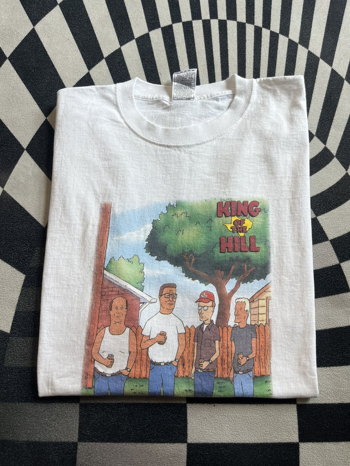 Vintage Vintage KING OF THE HILL 2004’s FOX by Mike Judge Tshirt Size US XXL / EU 58 / 5 - 1 Thumbnail