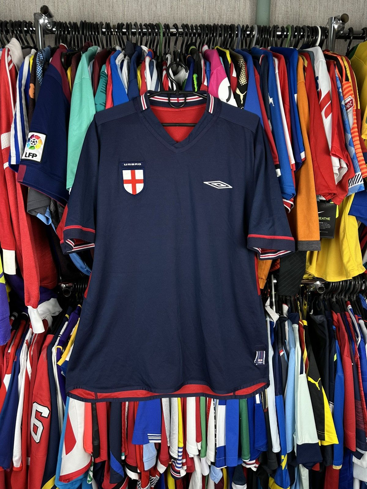 Umbro Umbro England 2002-2004 Away Shirt Football Soccer Jersey Size US XL / EU 56 / 4 - 1 Thumbnail