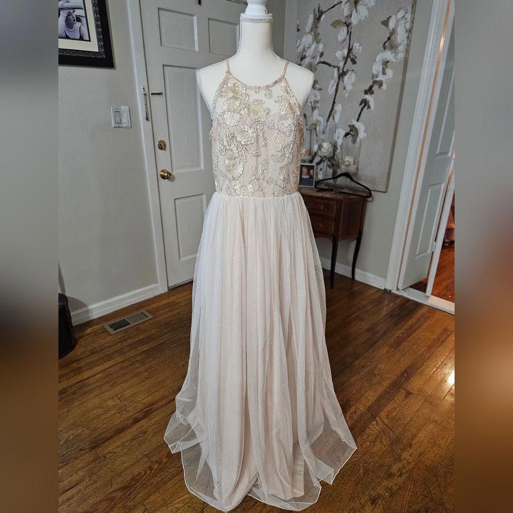 Designer Elegant Embroidered Evening Gown with Glitter Skirt Size L / US 10 / IT 46 - 1 Thumbnail