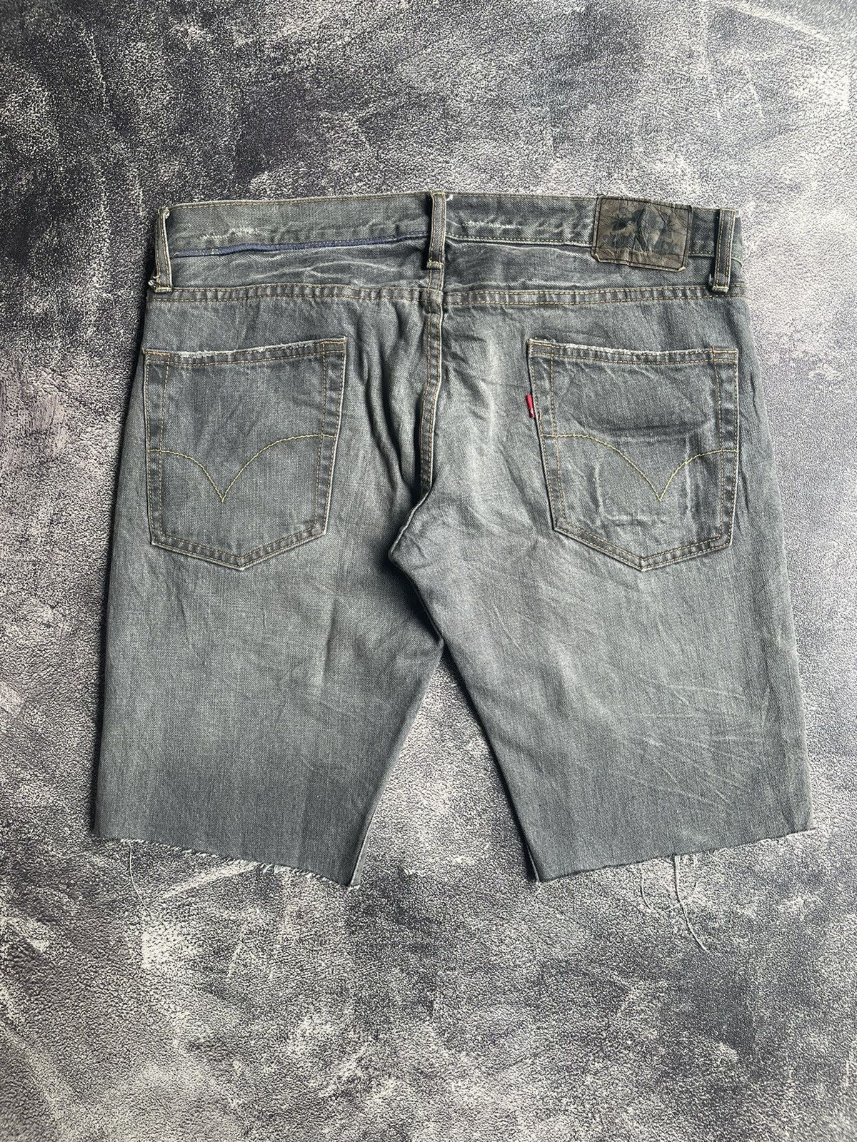 Hysteric Glamour Hysteric Glamour Studed Distresed Shorts Jeans Size US 31 - 8 Thumbnail