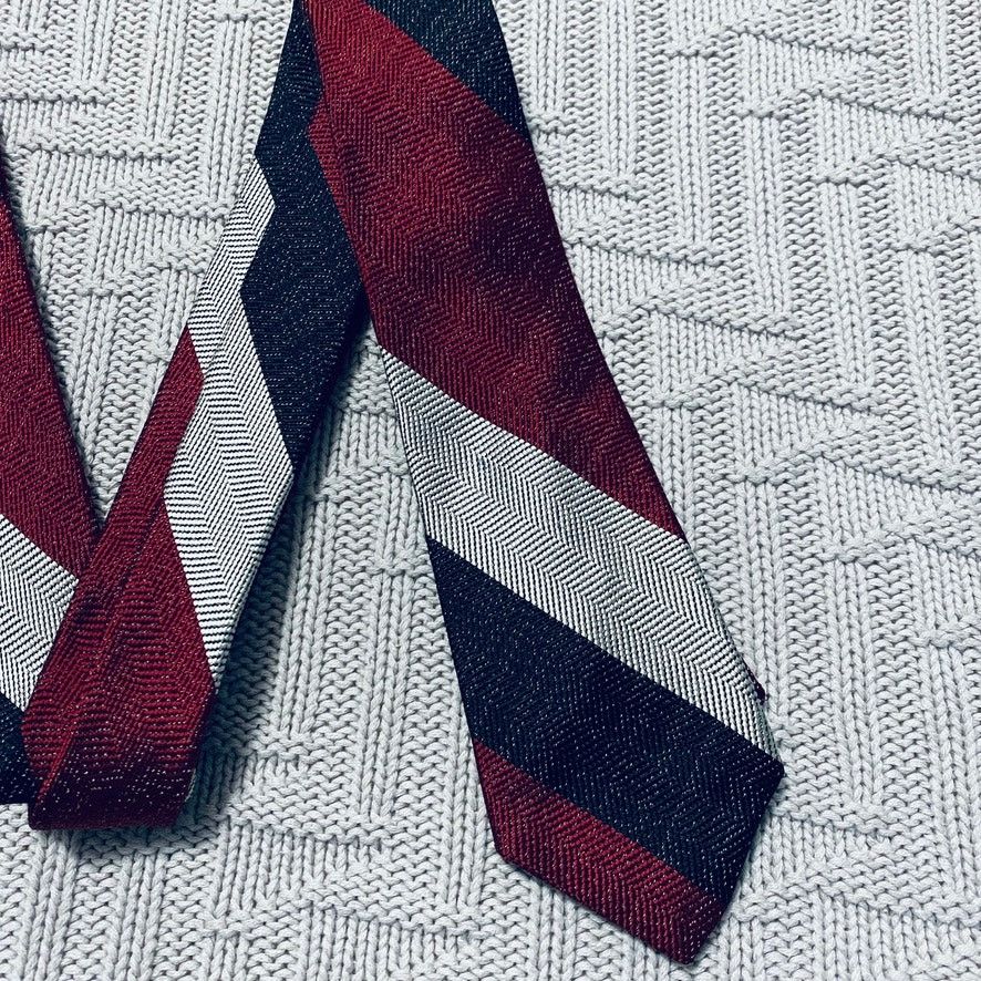 Vintage Vintage Ohrbach's red black and silver striped silk slim tie Size ONE SIZE - 2 Thumbnail