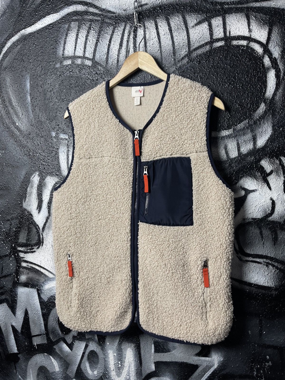 H&M H&M Casual Sherpa Full Zip Teddy Vest Size Small Size US S / EU 44-46 / 1 - 1 Thumbnail