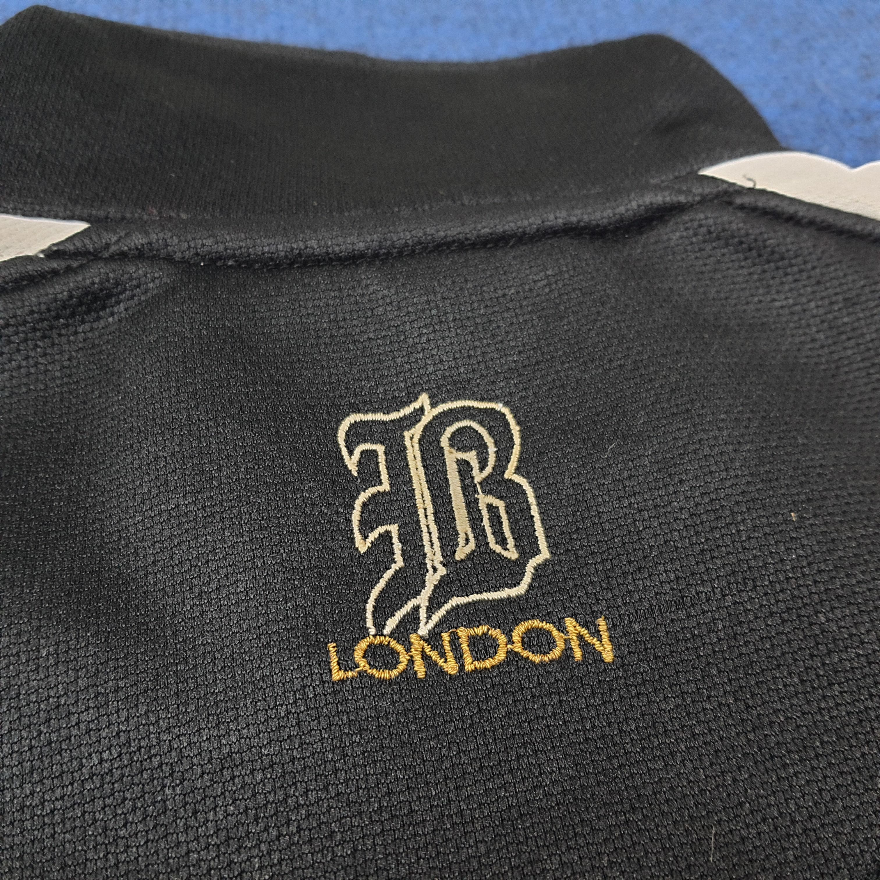 Boy London Vintage Boy London Half Zipper Tshirt C239N77 Size US M / EU 48-50 / 2 - 4 Thumbnail