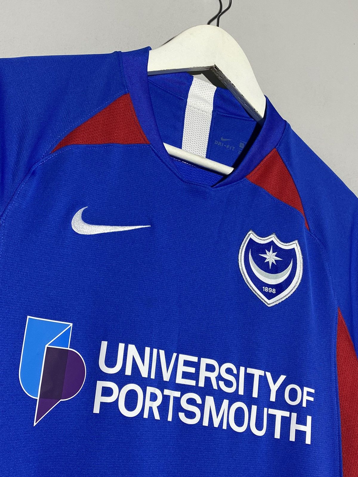 Nike Portsmouth Sandico 2019 2020 Football Shirt England Size US M / EU 48-50 / 2 - 4 Thumbnail