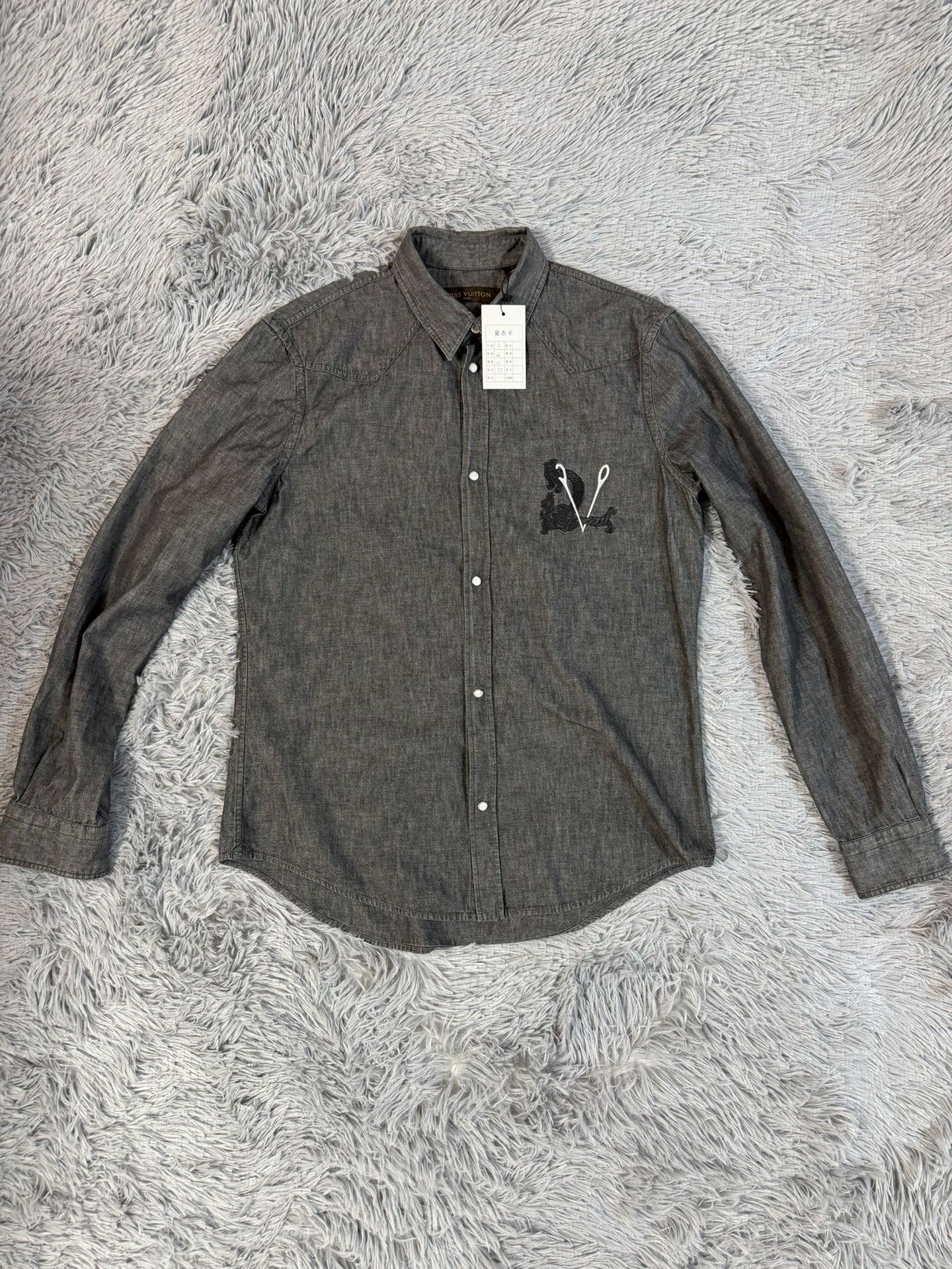 Louis Vuitton Louis Vuitton Denim Gray Shirt L Men Size US L / EU 52-54 / 3 - 1 Thumbnail