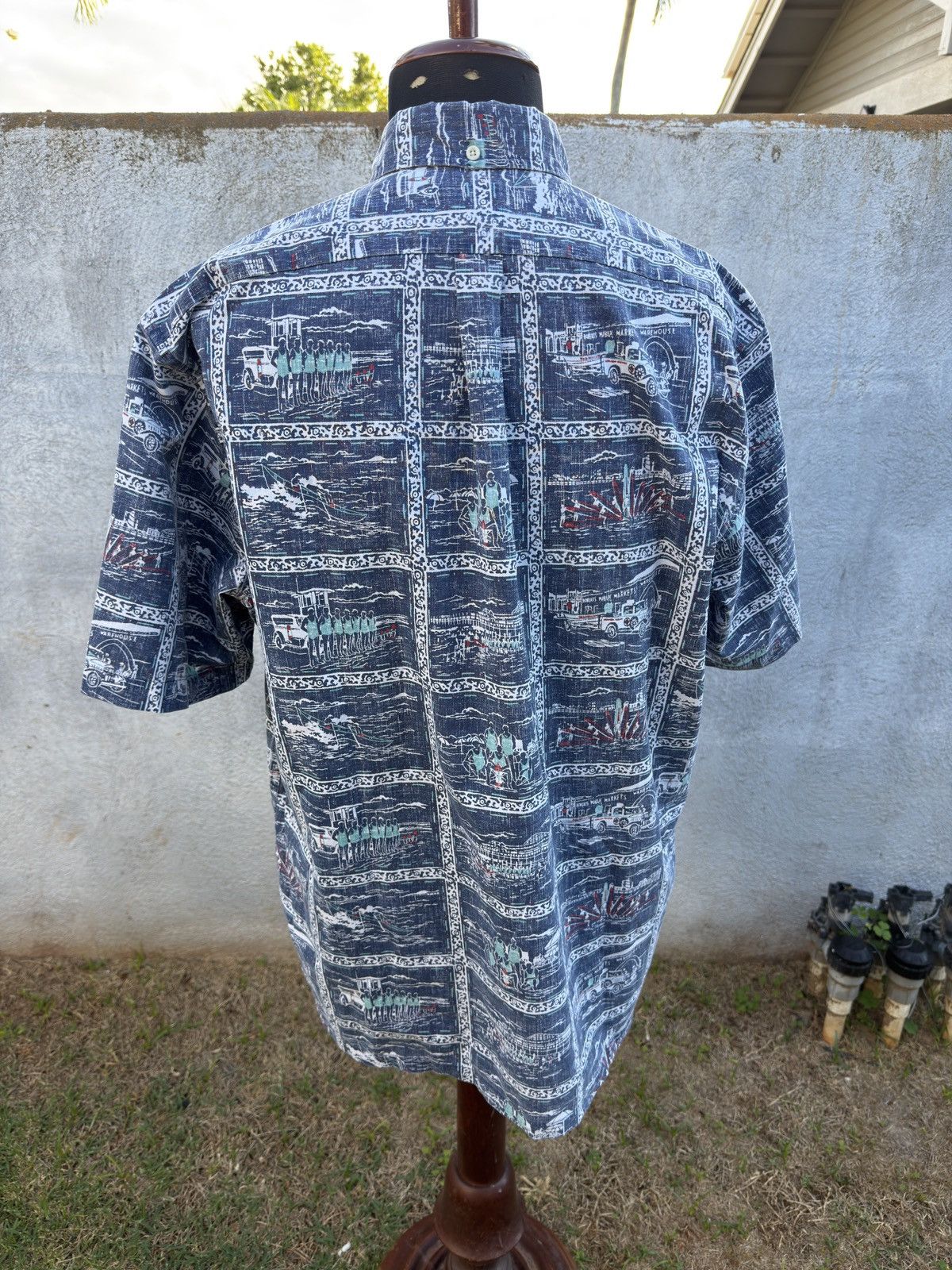 Reyn Spooner PreOwned Reyn Spooner Classic Hawaiian Print Men's XL Blue Size US XL / EU 56 / 4 - 2 Thumbnail