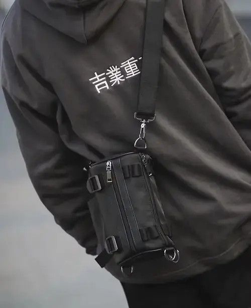 Japanese Brand Utility grunge buckle crossbody shoulder bag pouch bag Size ONE SIZE - 2 Thumbnail