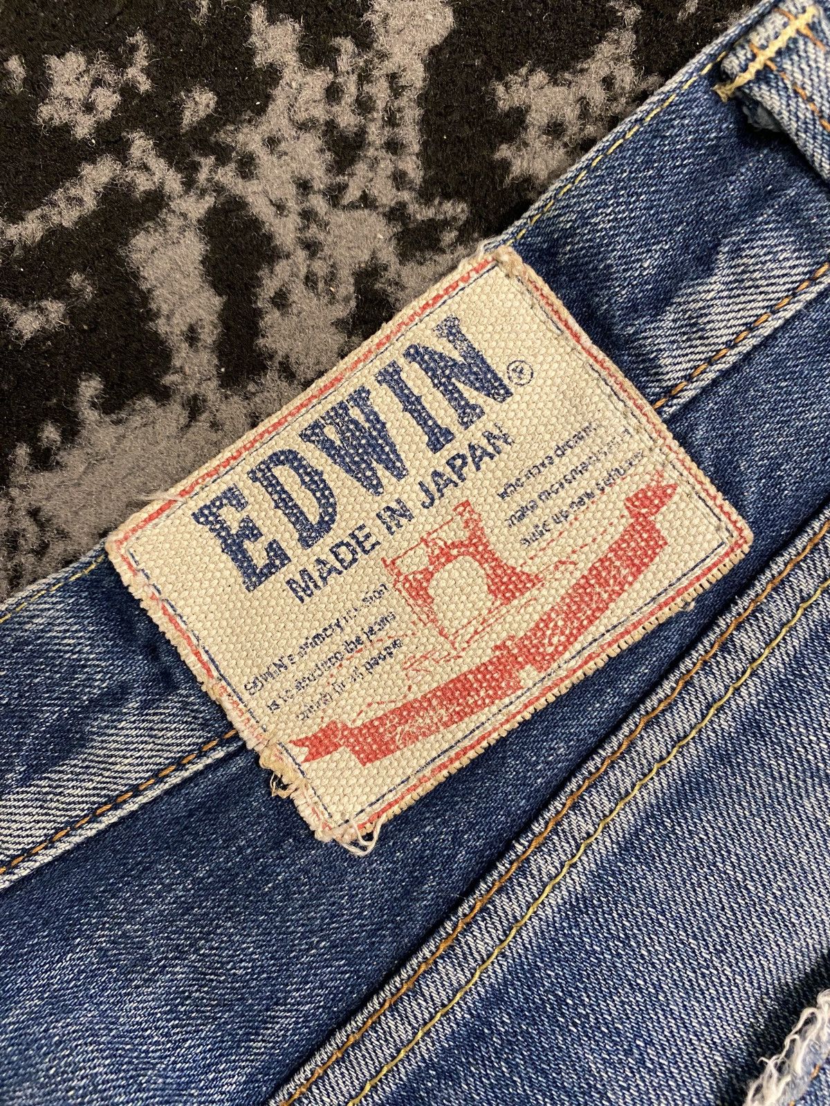 Edwin Edwin XV Distressed Ripped Washed Japan Denim Size US 33 - 14 Thumbnail