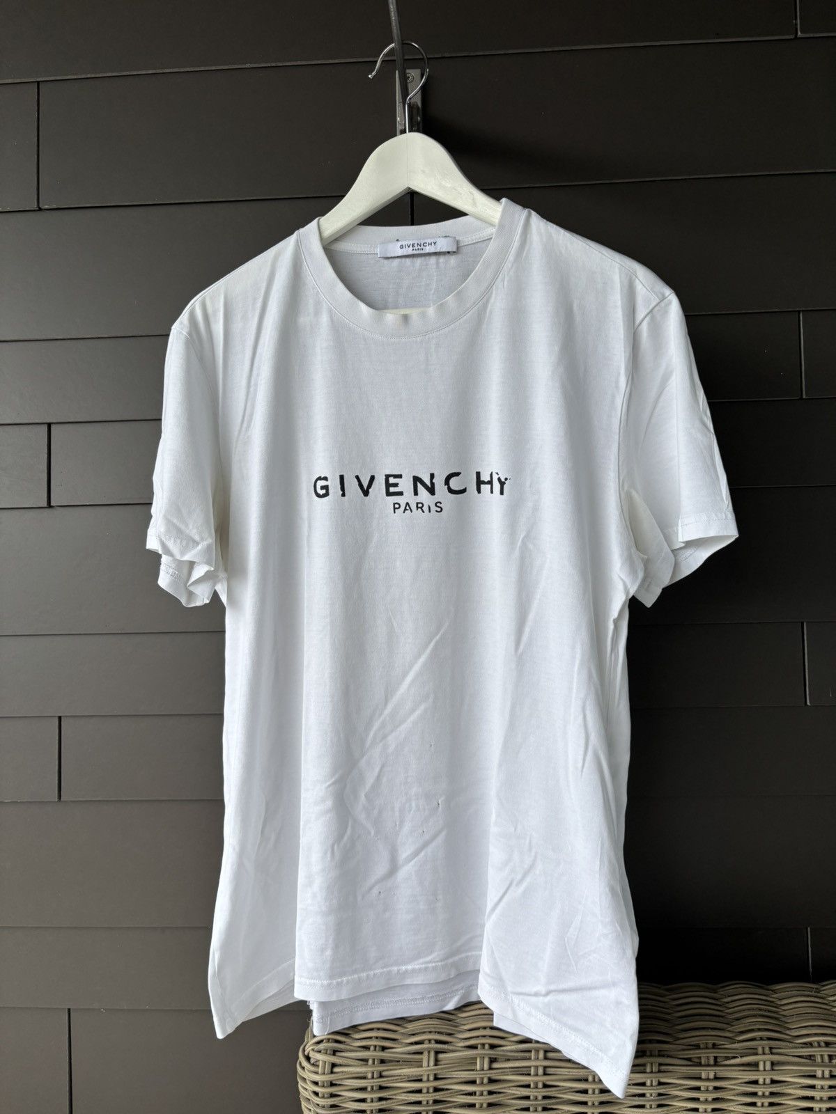 Givenchy Givenchy Distressed Logo Tee White Size US M / EU 48-50 / 2 - 1 Thumbnail