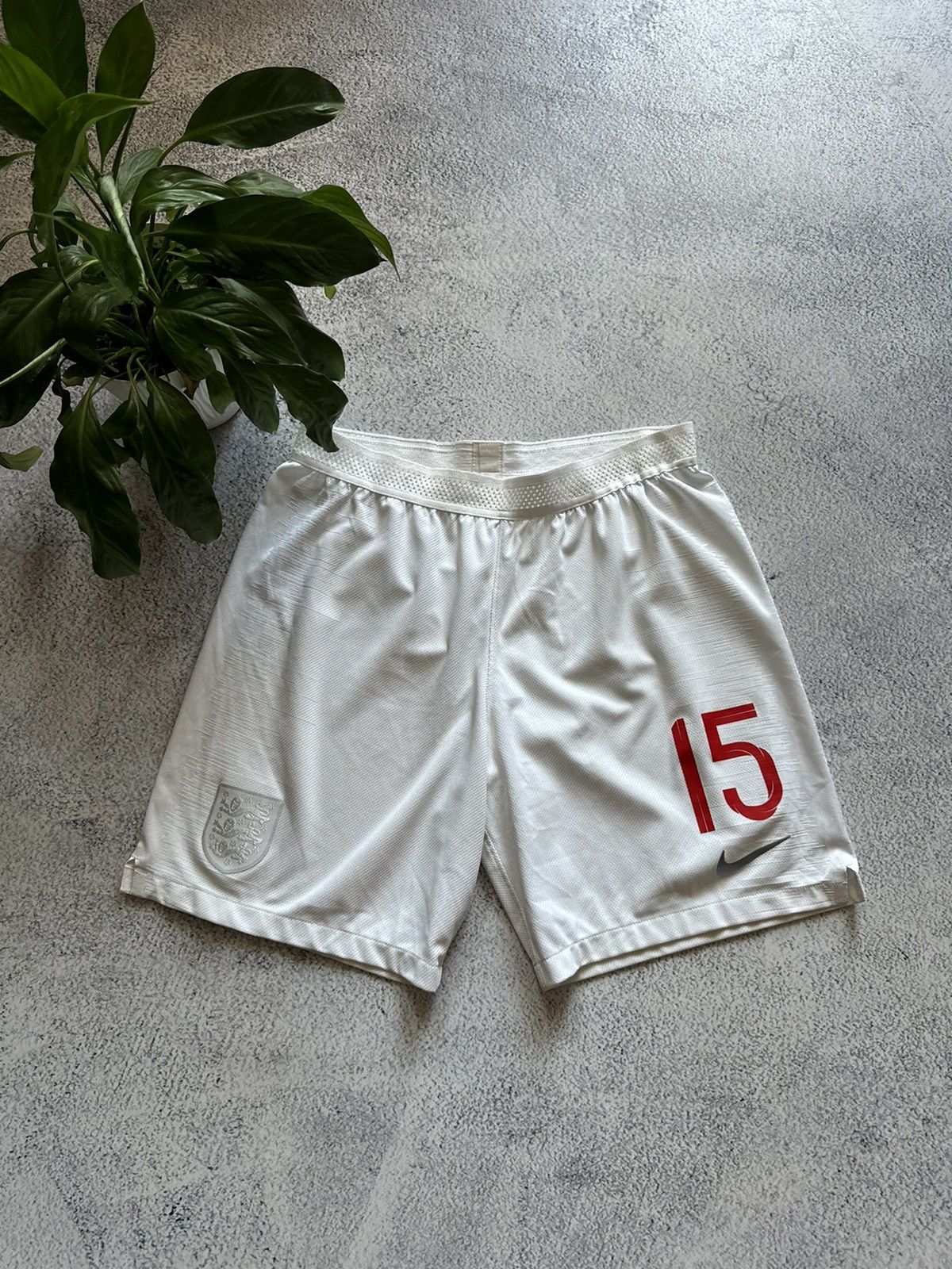 Nike Player soccer football shorts England 15 Nike men’s L jersey Size US 33 - 1 Thumbnail