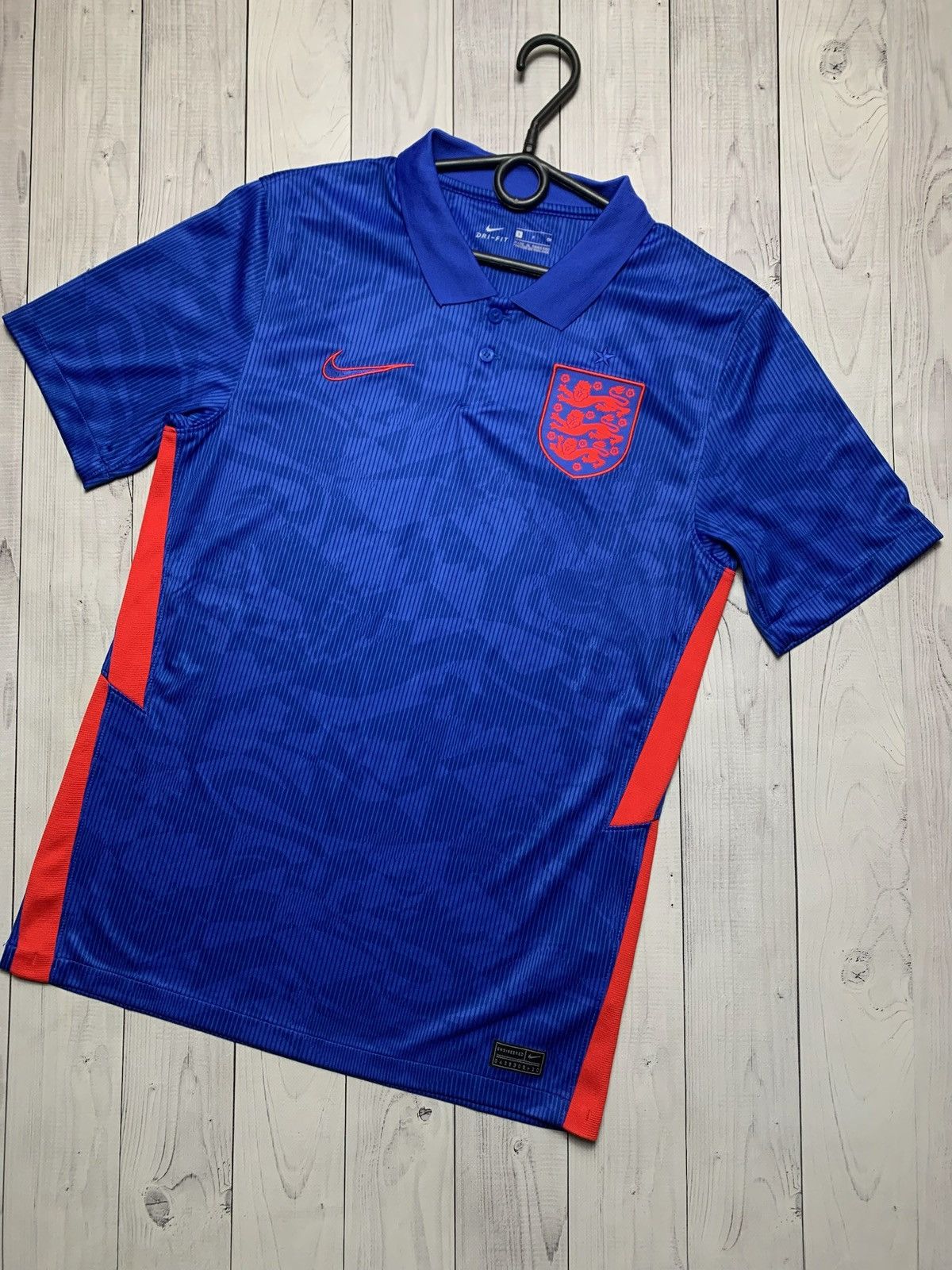 Nike Nike soccer jersey England size S blue logo Size US S / EU 44-46 / 1 - 1 Thumbnail