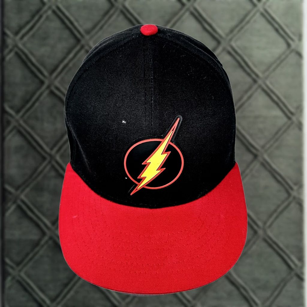 DC Comics DC Comics Flash Hat Cap Snap Back Black Red Mens Baseball Cap Adjustable Black Size ONE SIZE - 1 Thumbnail