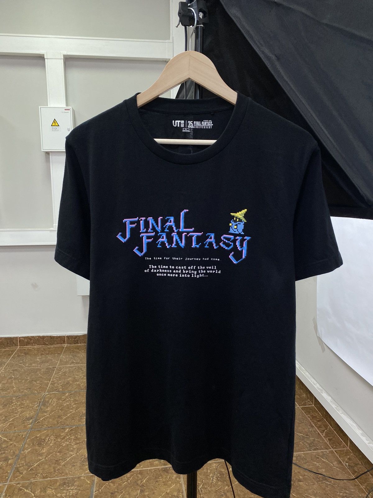 Uniqlo Uniqlo Final Fantasy 35 Anniversary Since 1987 Promo T-Shirt Size US M / EU 48-50 / 2 - 1 Thumbnail