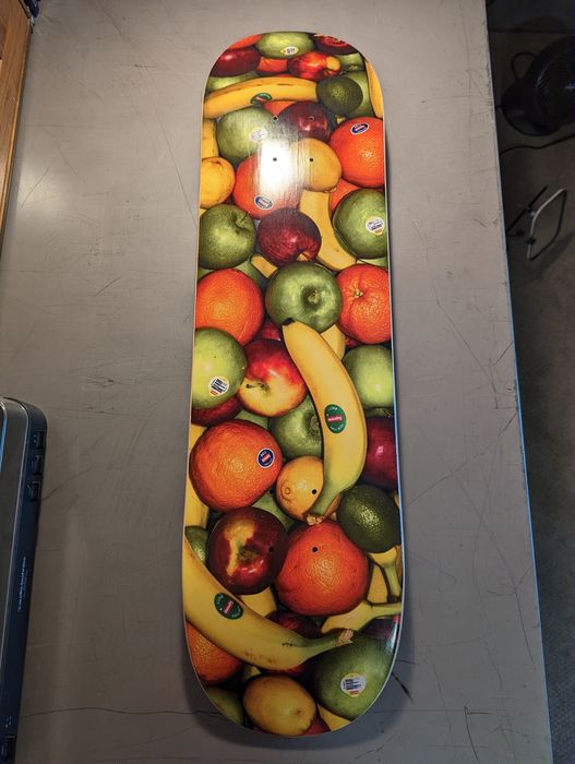 Supreme fruit outlet deck