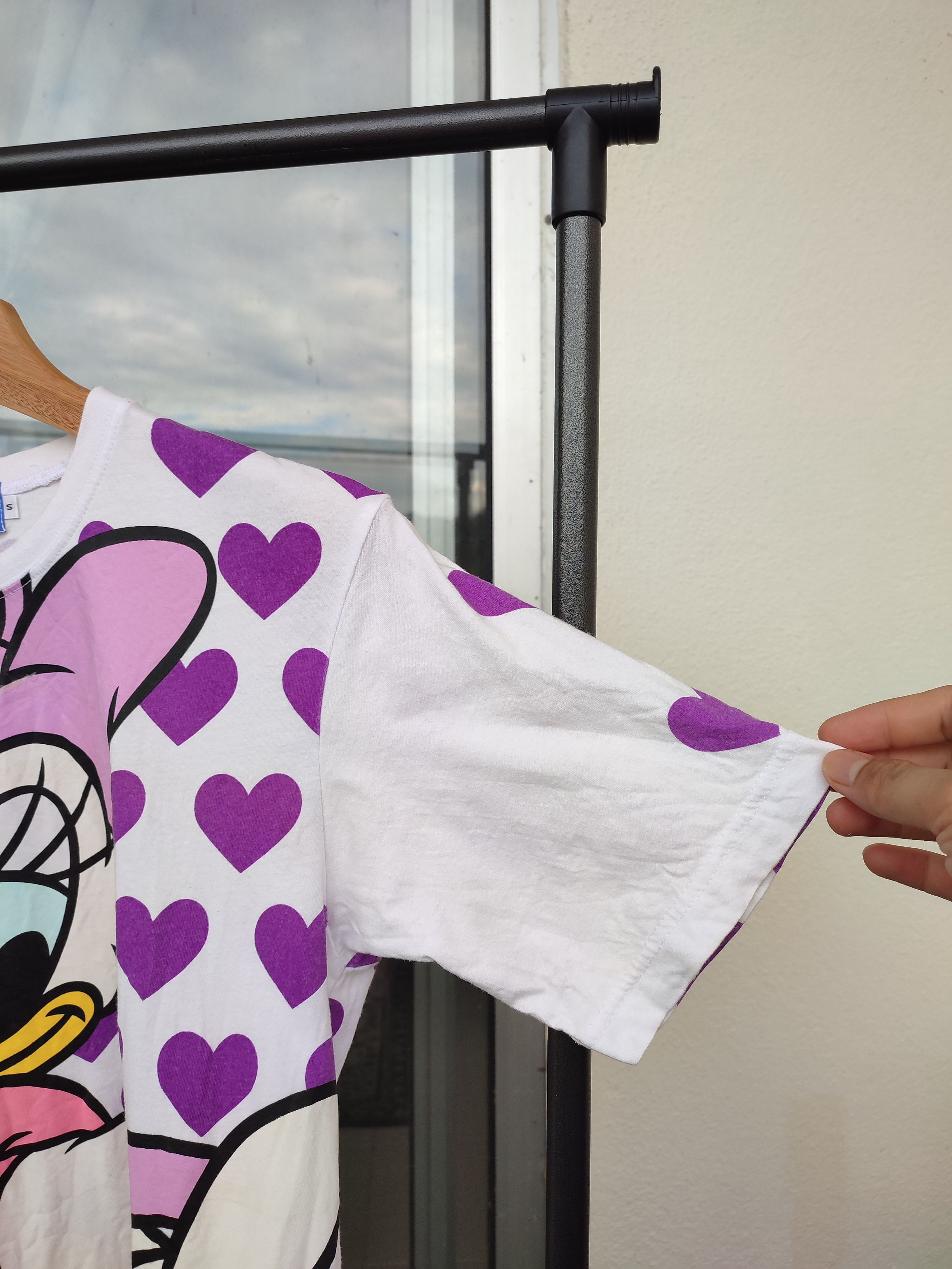 Disney Daisy and Minnie Big Print Tee Size US S / EU 44-46 / 1 - 3 Thumbnail