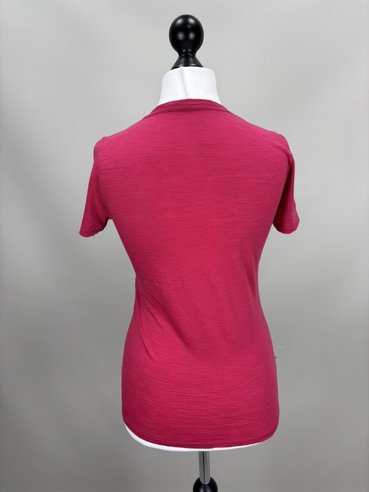 Icebreaker Womens t shirt Icebreaker Size S Color Pink Size S / US 4 / IT 40 - 6 Thumbnail