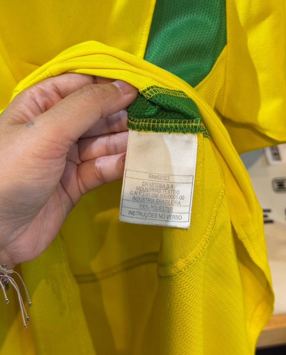 Sports Specialties Vintage Brazil 2002-04 "World Cup Champion" Jersey Size US L / EU 52-54 / 3 - 4 Thumbnail