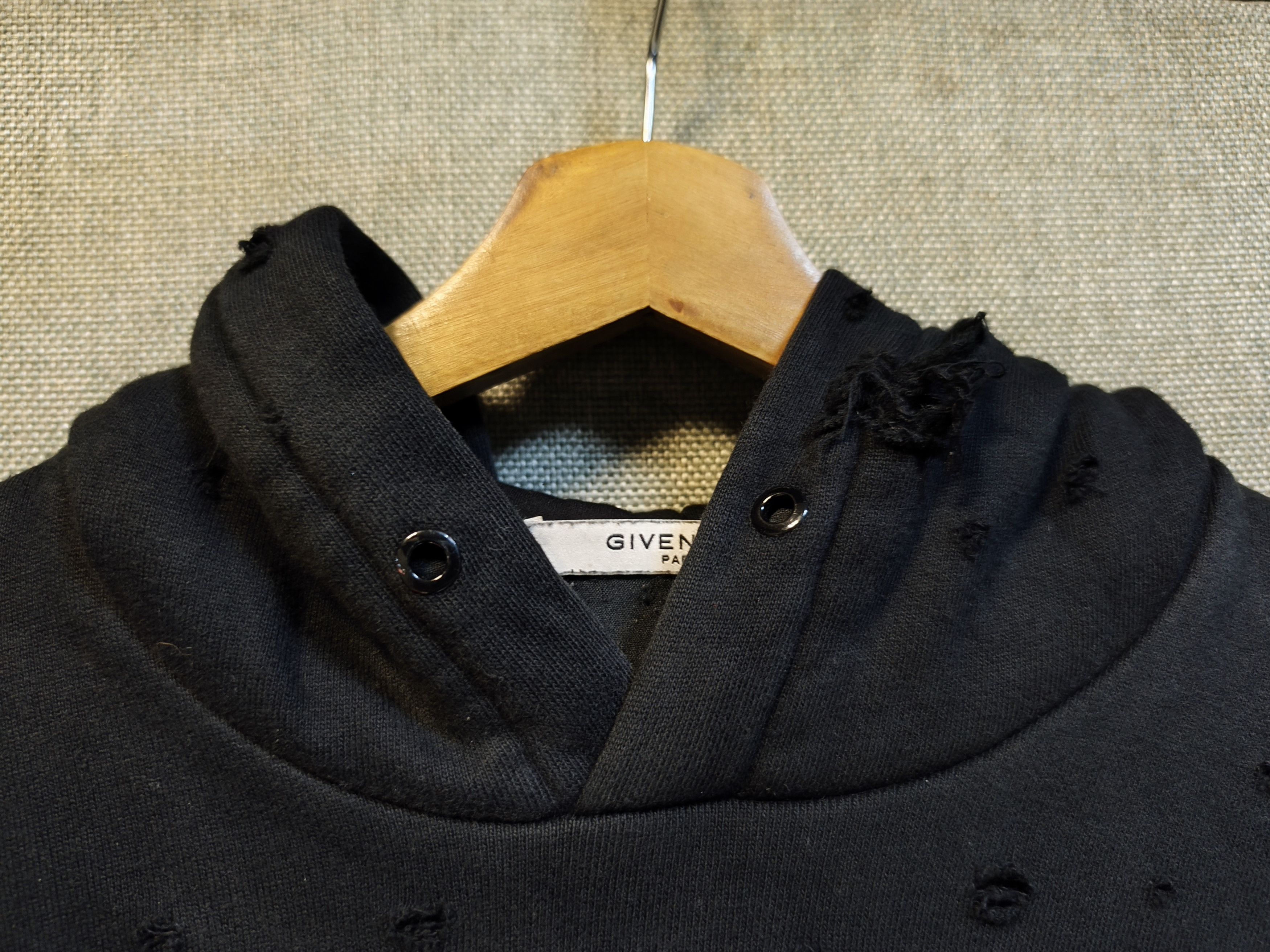 Givenchy Givenchy Distressed Hoodie Size US S / EU 44-46 / 1 - 5 Thumbnail