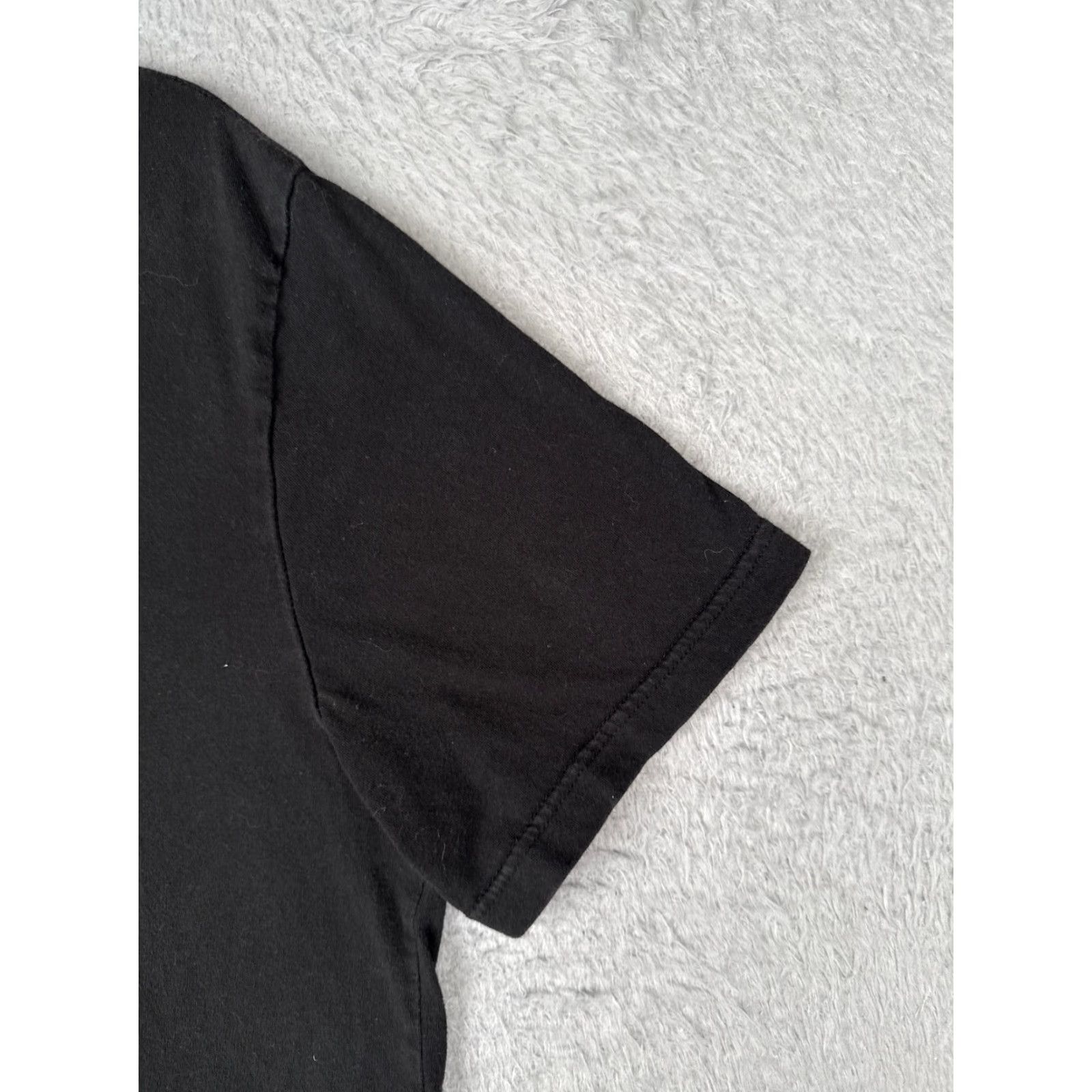 Tommy Hilfiger Tommy Hilfiger Shirt Adult Large Black V-Neck Short Sleeve 100% Cotton Logo Embroidered Mens T-Shirt Size US L / EU 52-54 / 3 - 3 Thumbnail