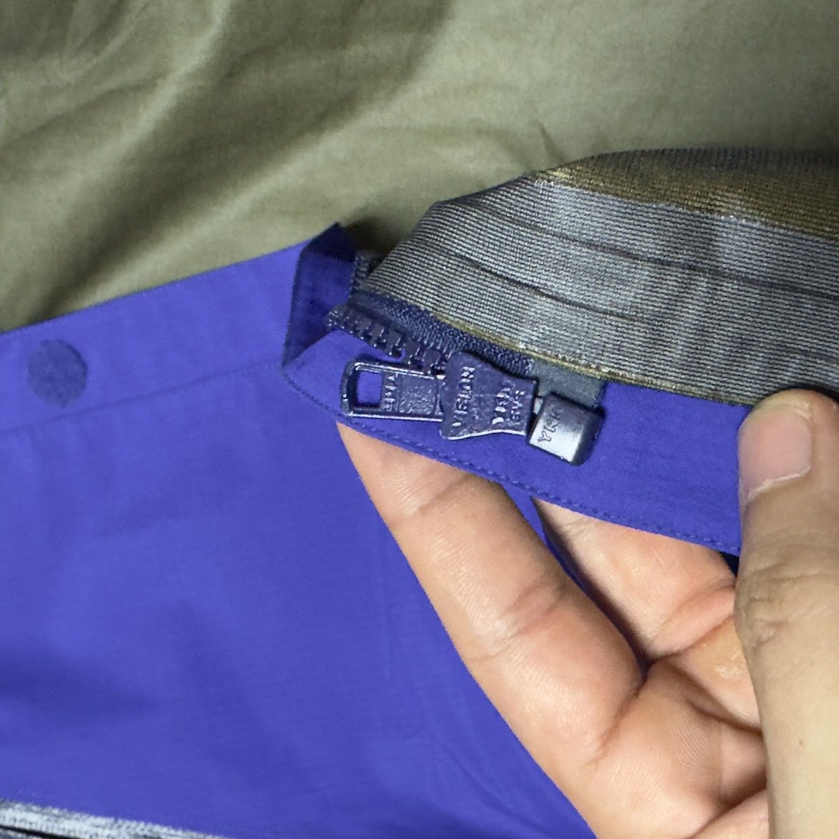 Arc'teryx 90’s Arc’teryx Theta AR Too Blue 24K Gold Gore-Tex Jacket Size US S / EU 44-46 / 1 - 20 Thumbnail