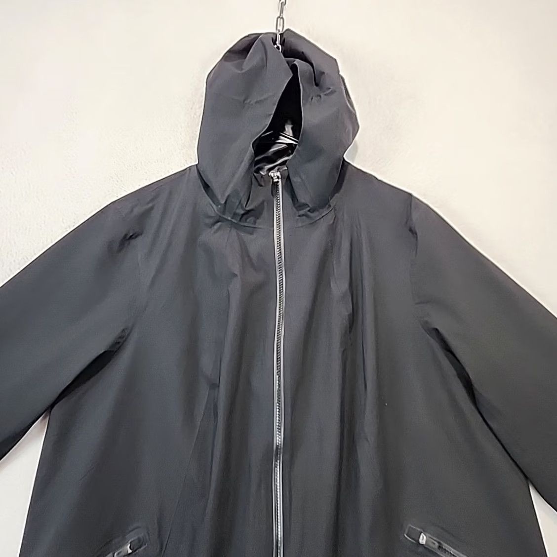 Lands' End Lands' End Womens Plus Size 1X Black Water Resistant Outdoor Hooded Jacket F25040 Size XL / US 12-14 / IT 48-50 - 2 Thumbnail